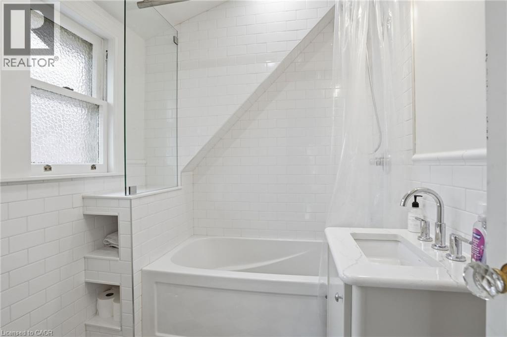 18 Inglewood Drive, Hamilton, Ontario  L8P 2T2 - Photo 29 - 40821922