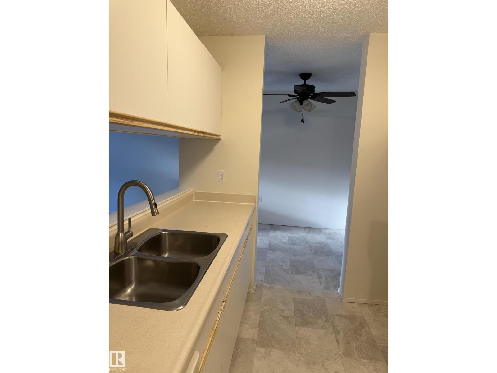 #331 10636 120 St Nw, Edmonton, Alberta  T5H 4L5 - Photo 5 - E4482575