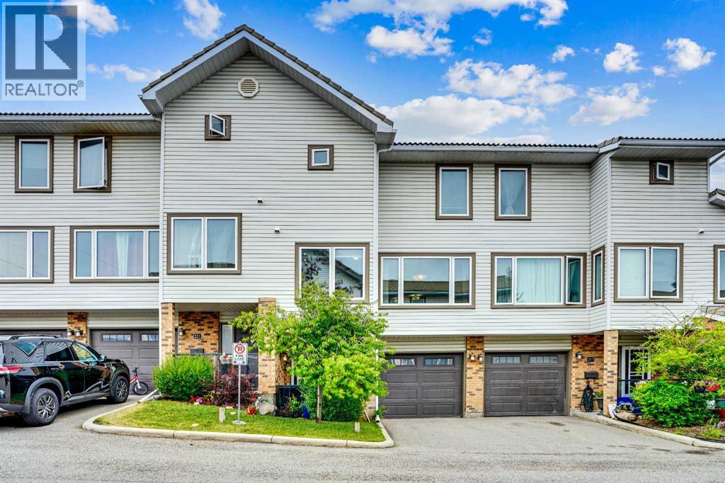 219 Coachway Lane Sw, Calgary, Alberta  T3H 1A4 - Photo 48 - A2293775