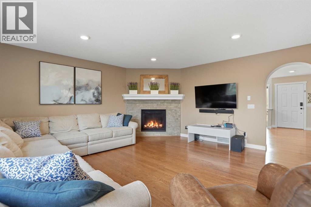 444 Douglas Glen Close Se, Calgary, Alberta  T2Z 3A4 - Photo 2 - A2302233