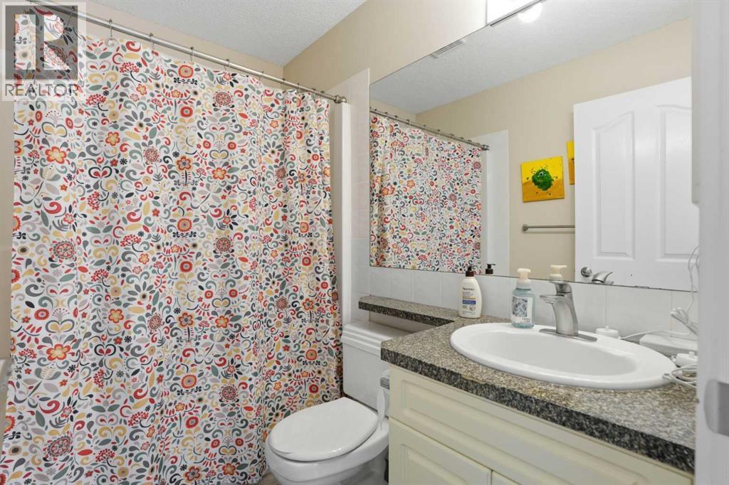 444 Douglas Glen Close Se, Calgary, Alberta  T2Z 3A4 - Photo 25 - A2302233