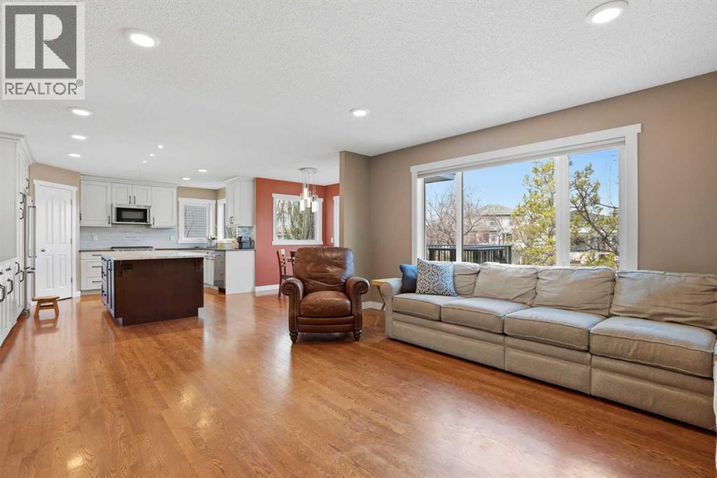 444 Douglas Glen Close Se, Calgary, Alberta  T2Z 3A4 - Photo 4 - A2302233