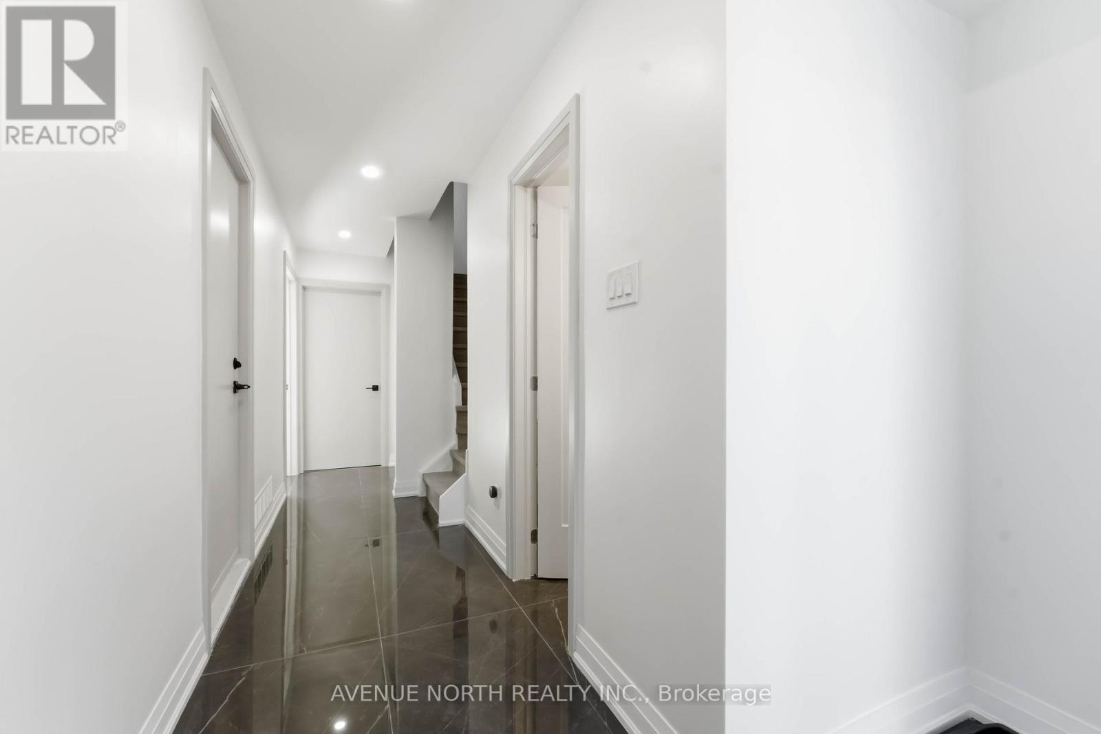 4 Marielle Court, Ottawa, Ontario  K2B 8P4 - Photo 4 - X13014622