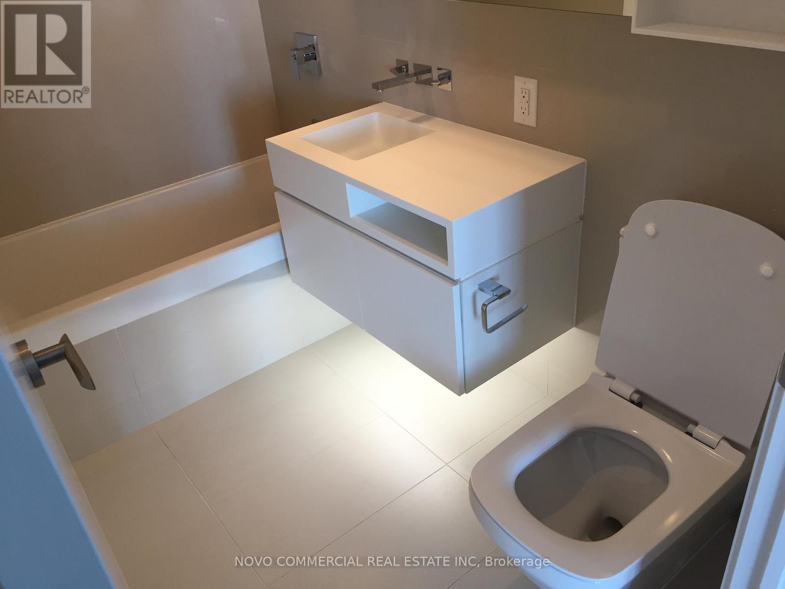 5001 - 45 Charles Street E, Toronto, Ontario  M4Y 1S2 - Photo 11 - C13014654