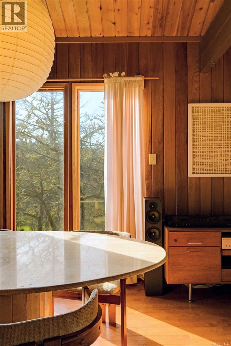 6587 West Saanich Rd, Central Saanich, British Columbia  V8M 1W8 - Photo 11 - 1031747