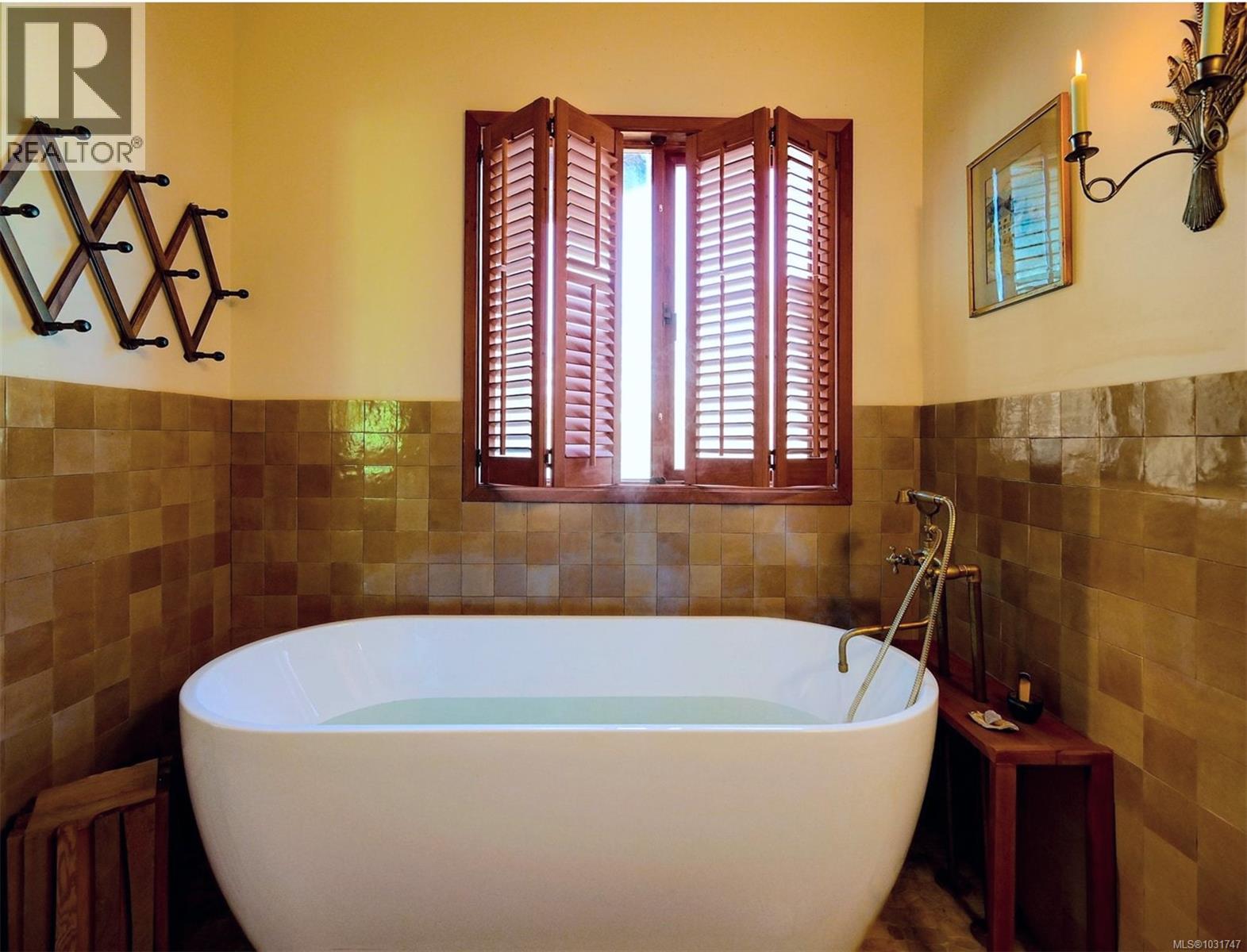 6587 West Saanich Rd, Central Saanich, British Columbia  V8M 1W8 - Photo 29 - 1031747