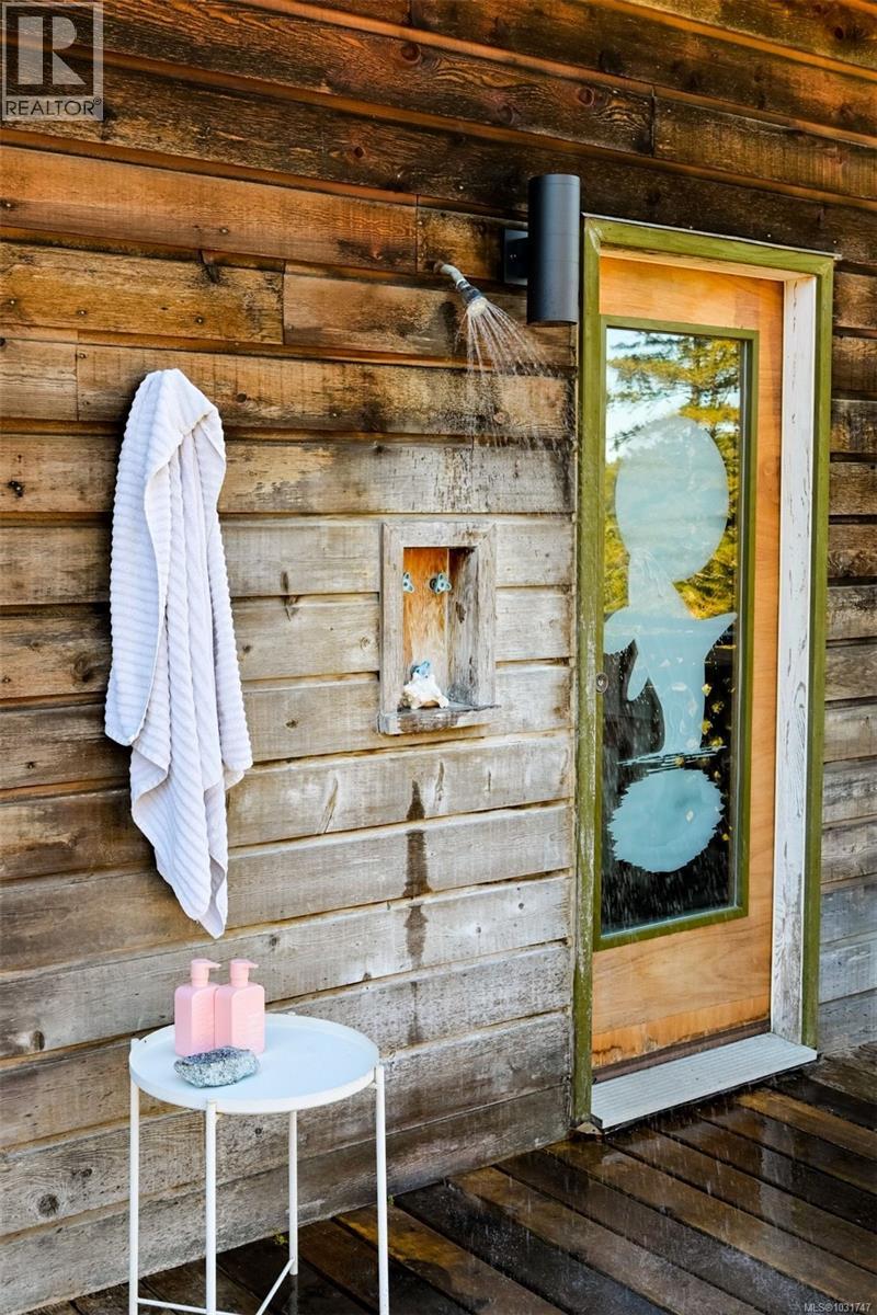 6587 West Saanich Rd, Central Saanich, British Columbia  V8M 1W8 - Photo 33 - 1031747