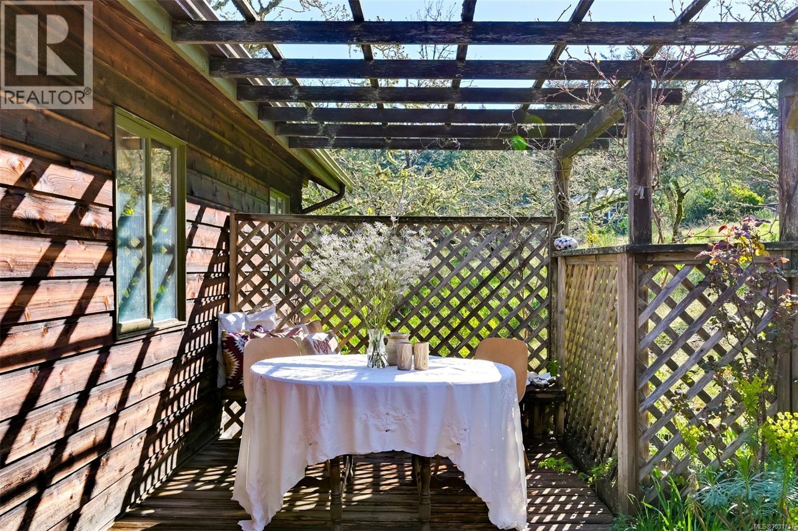 6587 West Saanich Rd, Central Saanich, British Columbia  V8M 1W8 - Photo 46 - 1031747