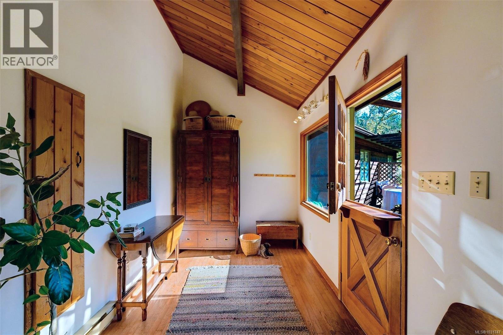 6587 West Saanich Rd, Central Saanich, British Columbia  V8M 1W8 - Photo 9 - 1031747