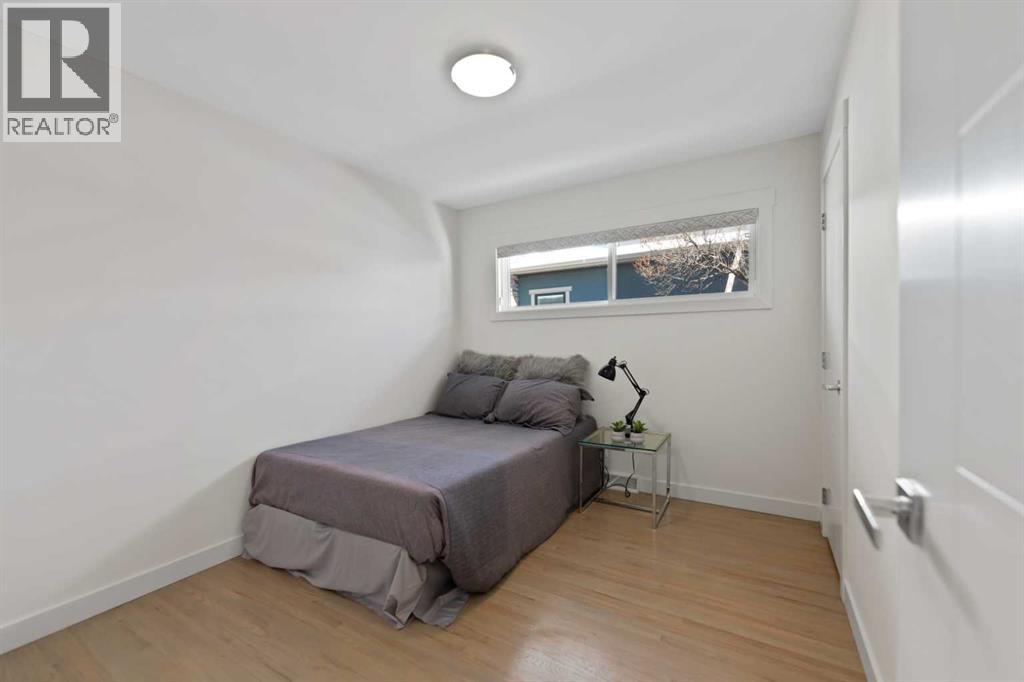 38 Westwood Drive Sw, Calgary, Alberta  T3C 2V7 - Photo 15 - A2299811