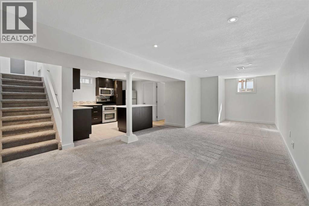 38 Westwood Drive Sw, Calgary, Alberta  T3C 2V7 - Photo 29 - A2299811