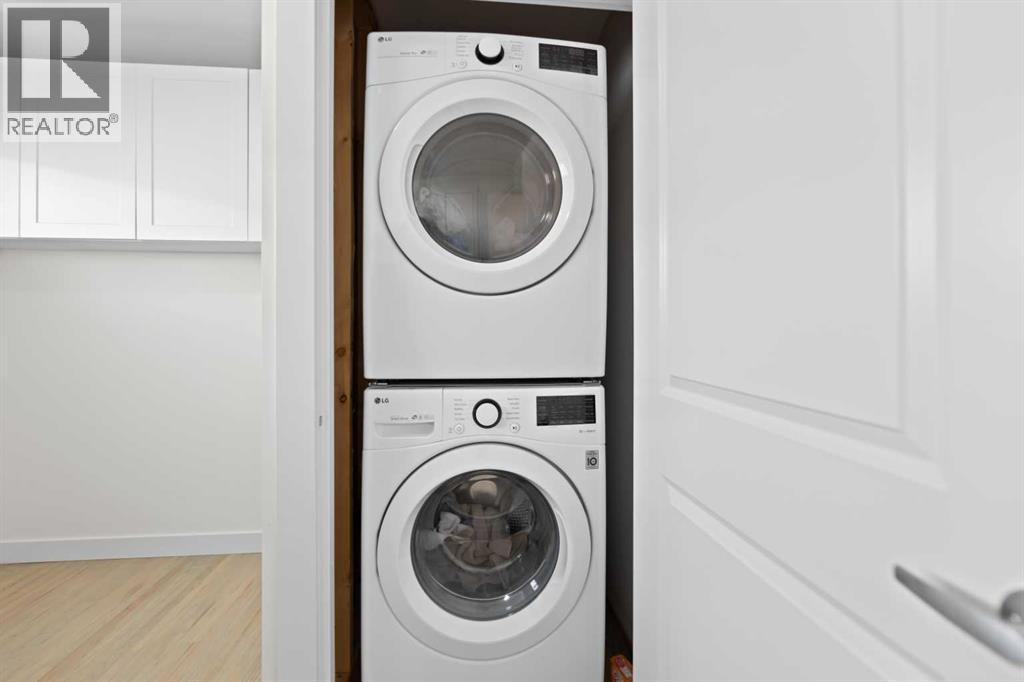 38 Westwood Drive Sw, Calgary, Alberta  T3C 2V7 - Photo 33 - A2299811