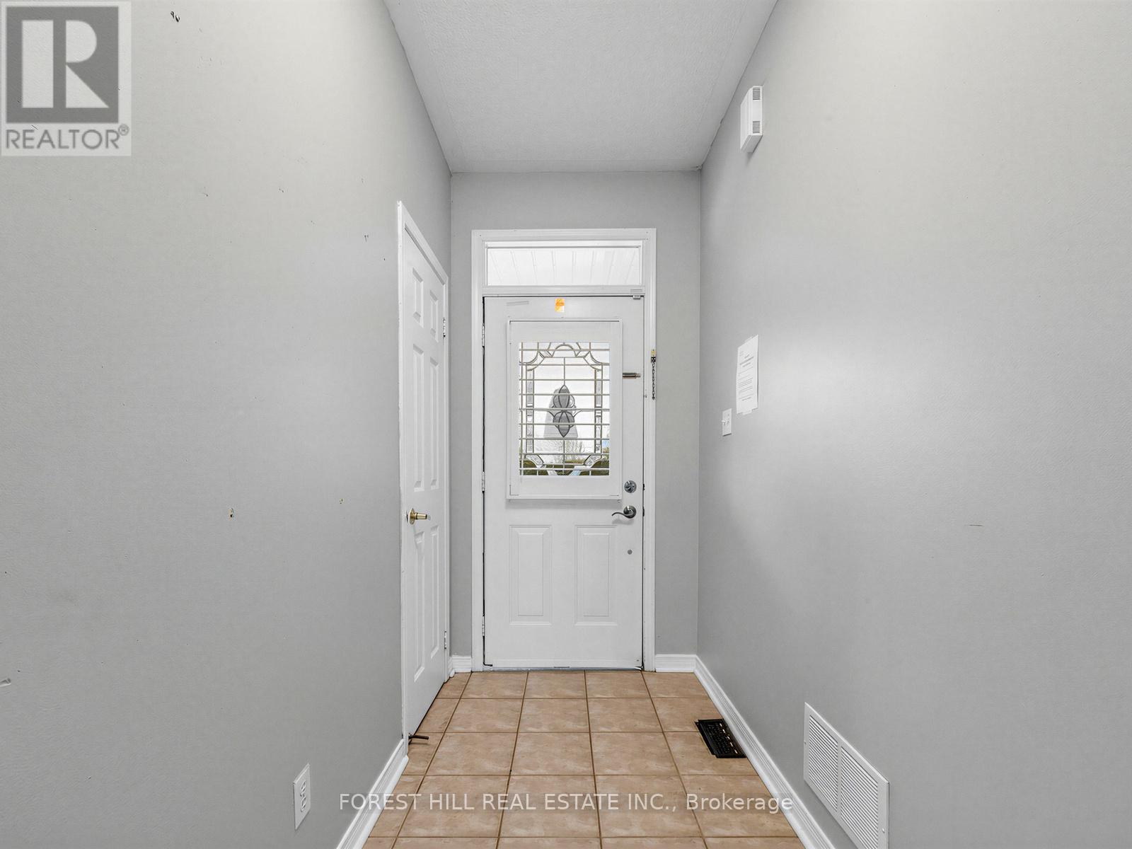 40 Croker Drive S, Ajax, Ontario  L1S 7T3 - Photo 4 - E13014606