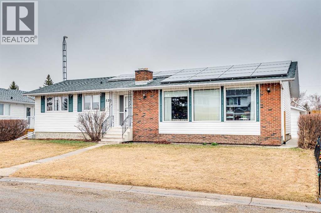 520 8 Street SE, Three Hills, Alberta  T0M 2A0 - Photo 1 - A2302460