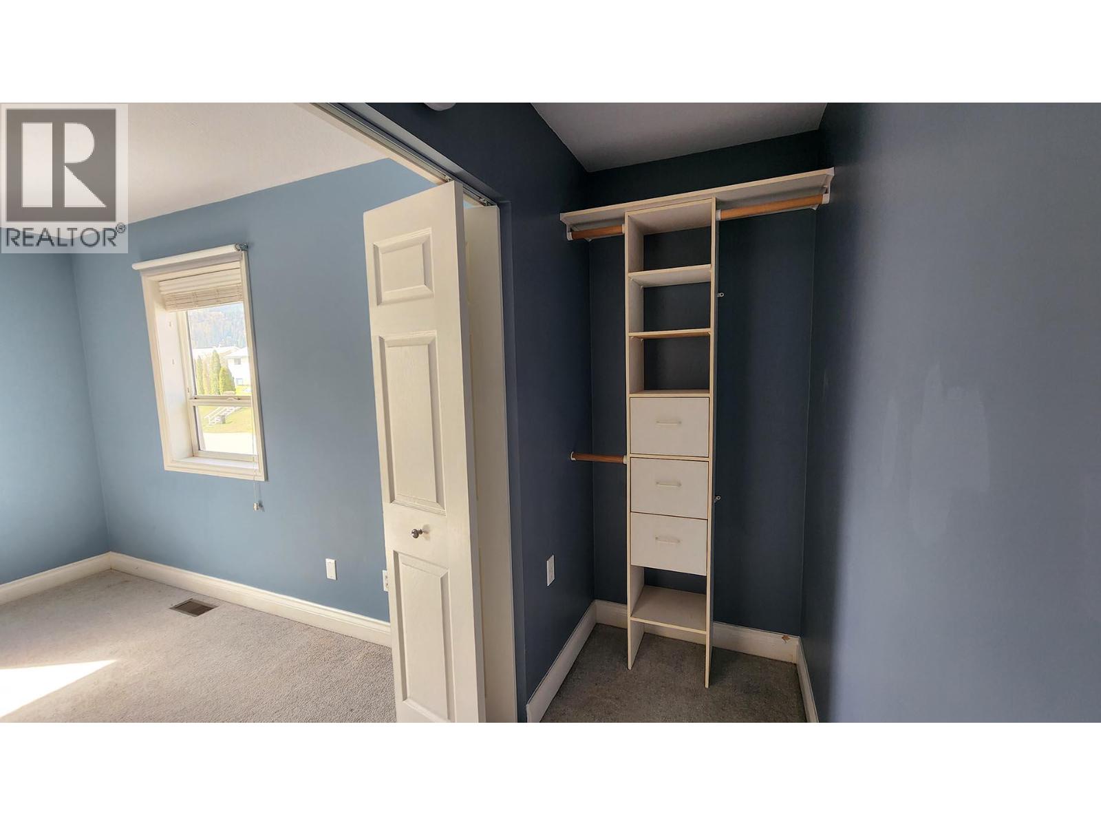 501 5th Avenue, Castlegar, British Columbia  V1N 1W1 - Photo 43 - 10383908