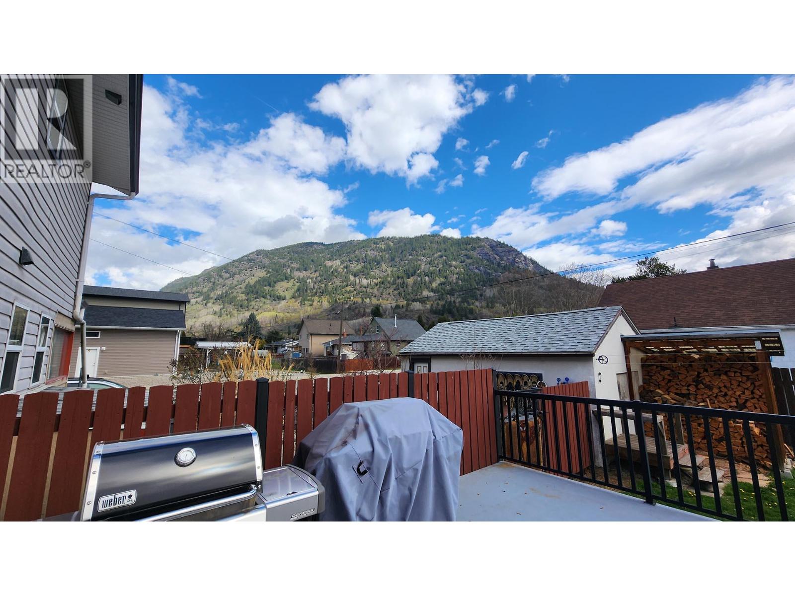 501 5th Avenue, Castlegar, British Columbia  V1N 1W1 - Photo 81 - 10383908