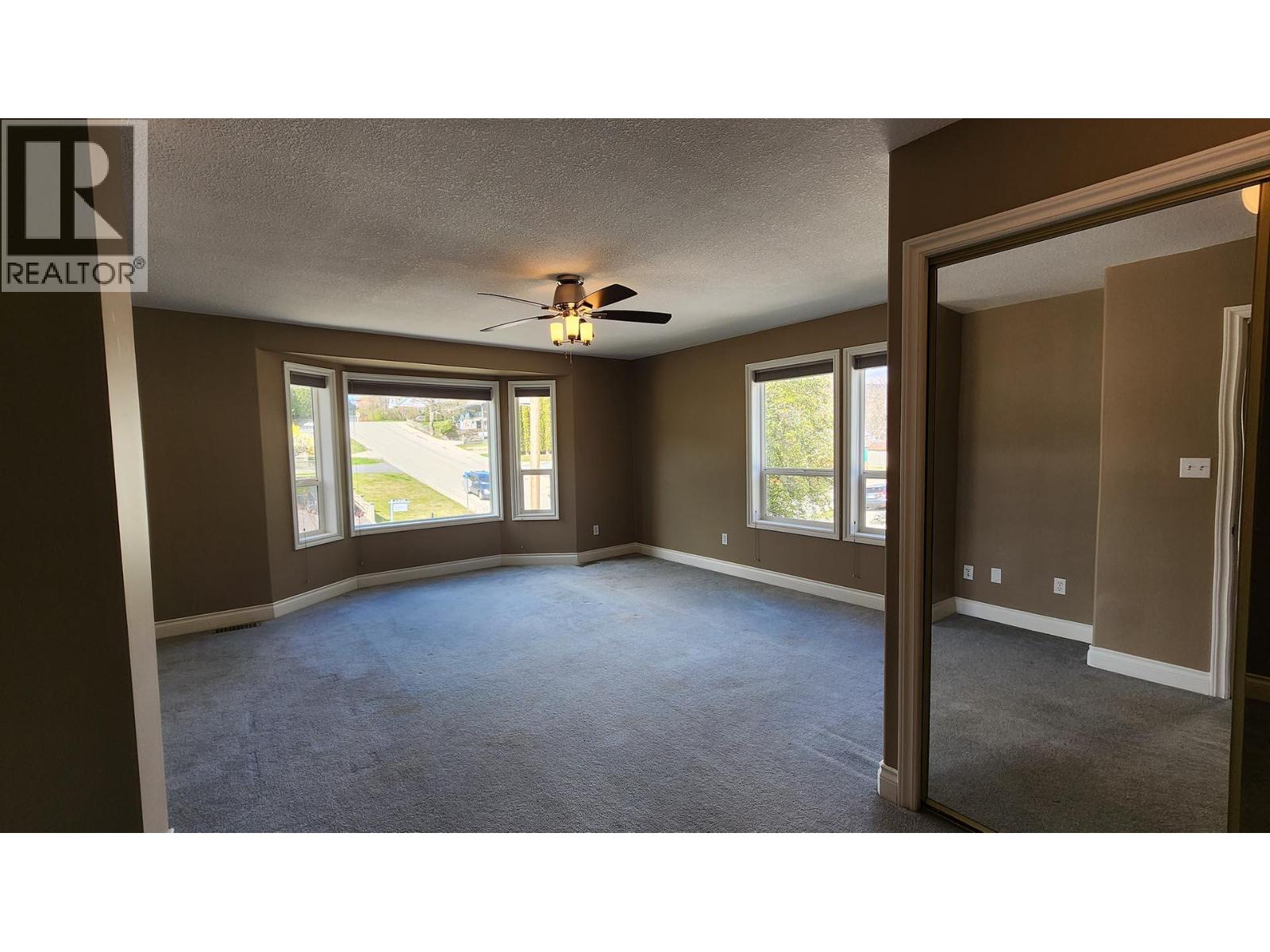 501 5th Avenue, Castlegar, British Columbia  V1N 1W1 - Photo 36 - 10383908