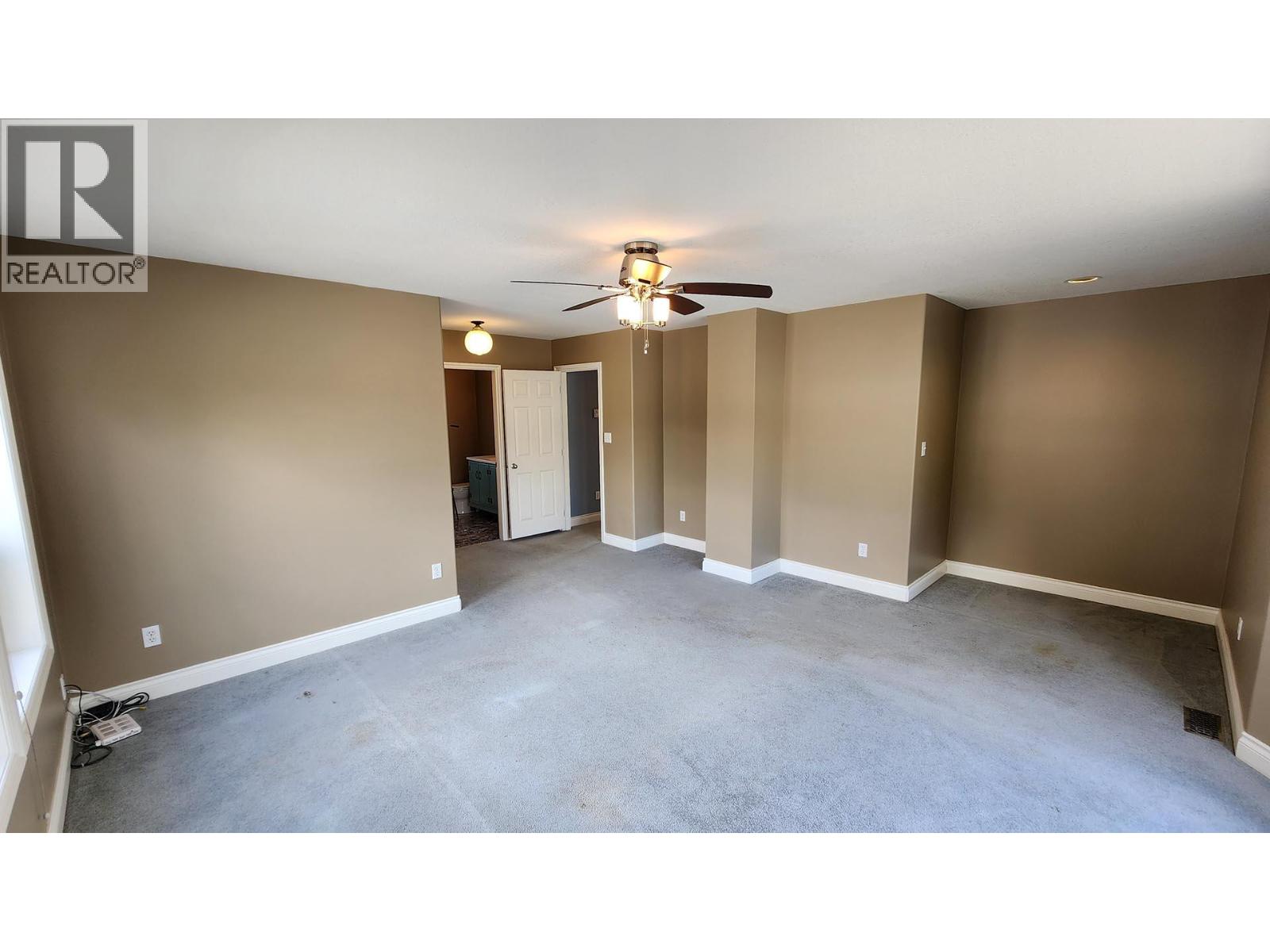 501 5th Avenue, Castlegar, British Columbia  V1N 1W1 - Photo 35 - 10383908