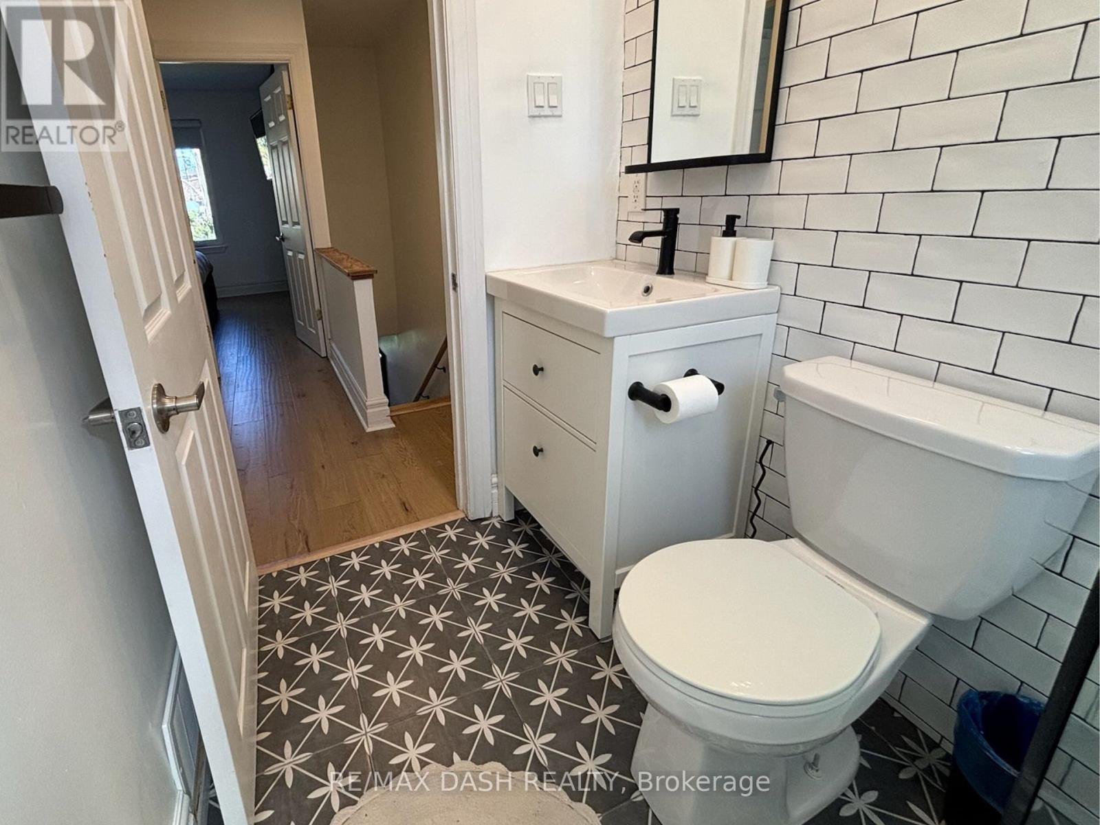 3312 Bathurst Street, Toronto, Ontario  M6A 2B6 - Photo 18 - C13013048