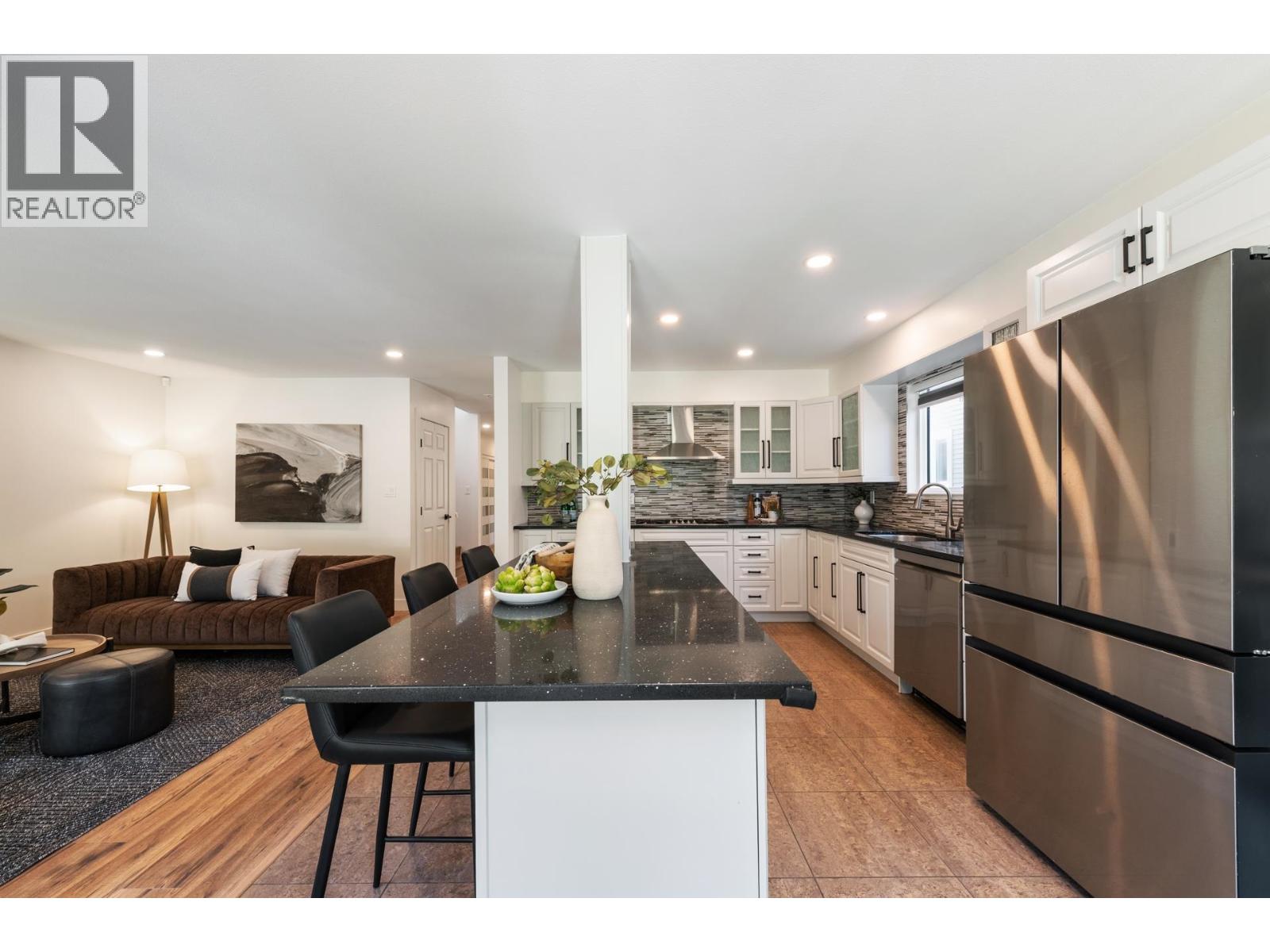 2111 Philip Avenue, North Vancouver, British Columbia  V7P 2W5 - Photo 12 - R3112892