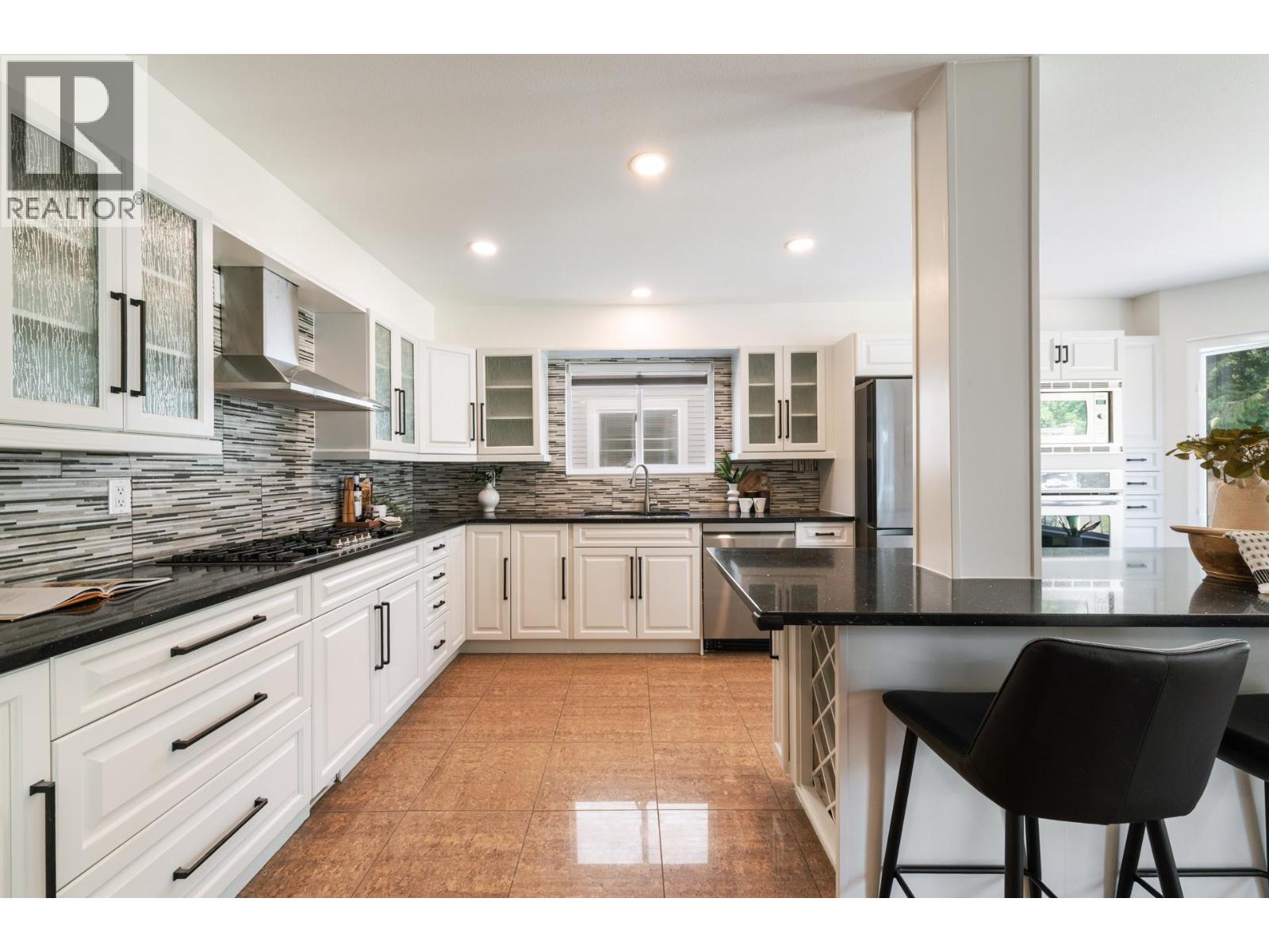 2111 Philip Avenue, North Vancouver, British Columbia  V7P 2W5 - Photo 13 - R3112892