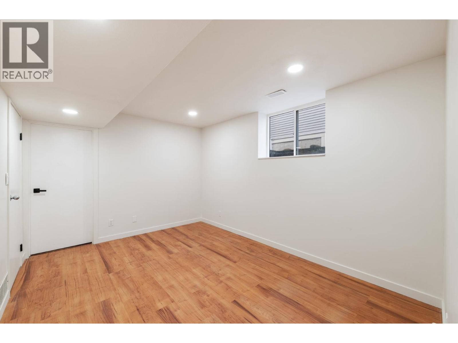 2111 Philip Avenue, North Vancouver, British Columbia  V7P 2W5 - Photo 31 - R3112892