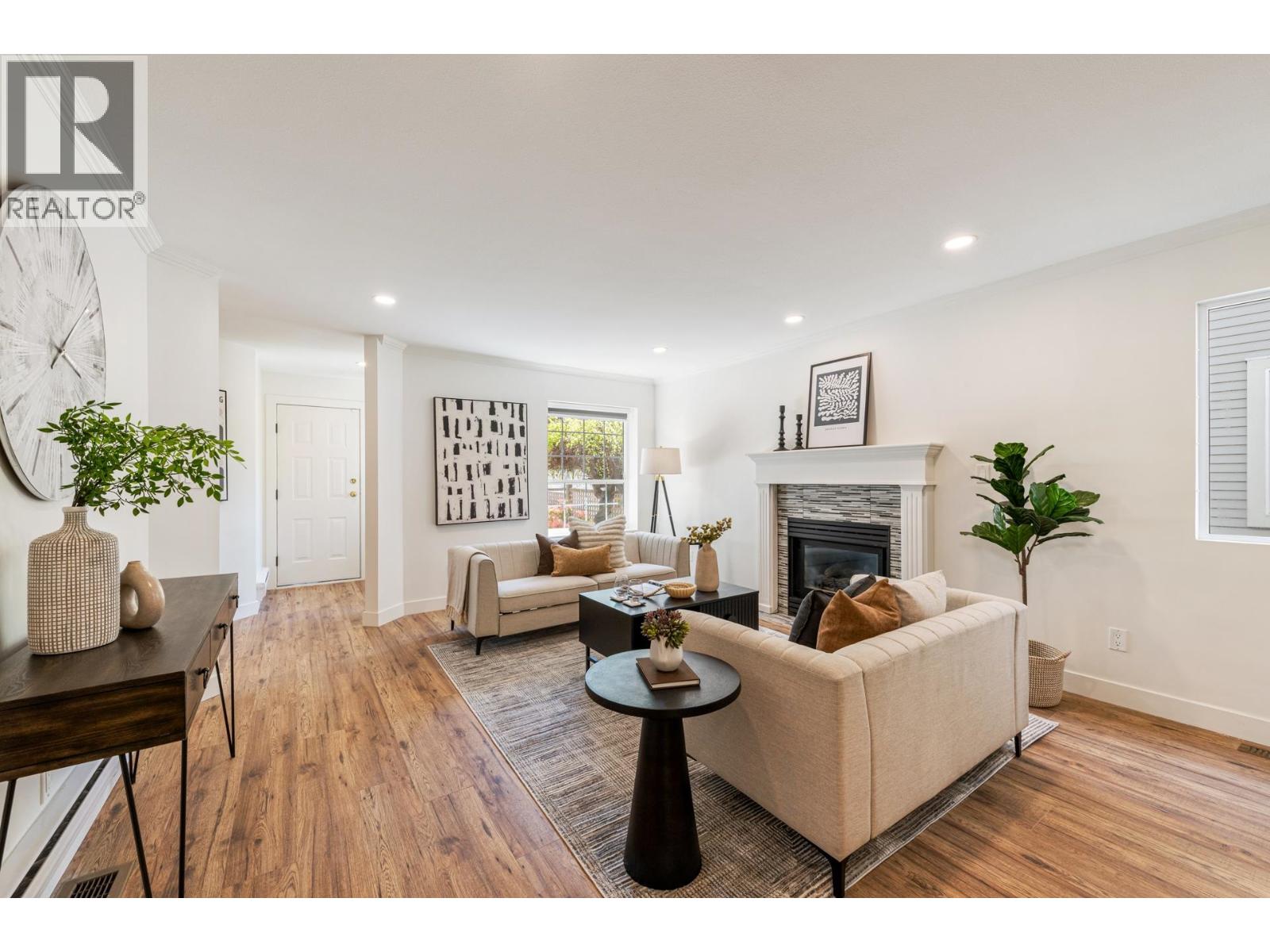 2111 Philip Avenue, North Vancouver, British Columbia  V7P 2W5 - Photo 4 - R3112892