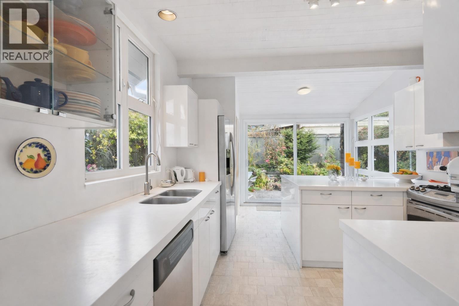 2433 Mathers Avenue, West Vancouver, British Columbia  V7V 2H9 - Photo 9 - R3112904