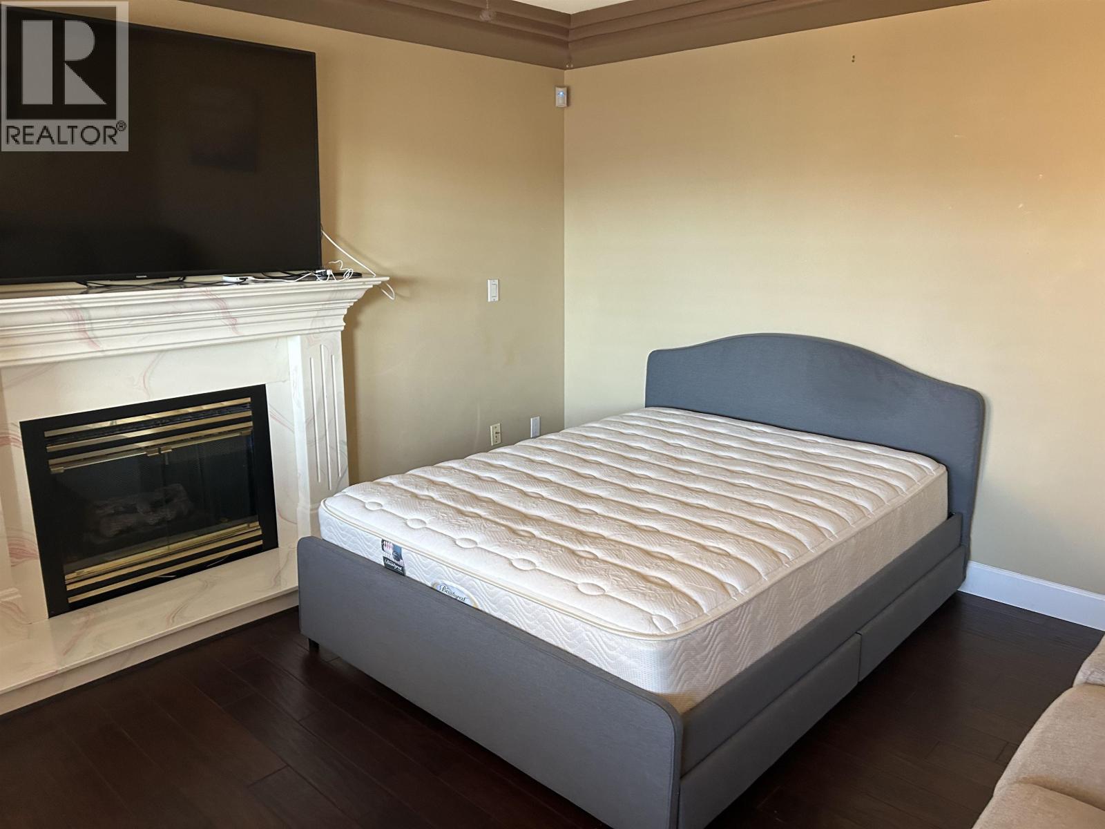 Ground Level 5510 Rumble St., Burnaby, British Columbia  V5J 2C1 - Photo 2 - R3112897