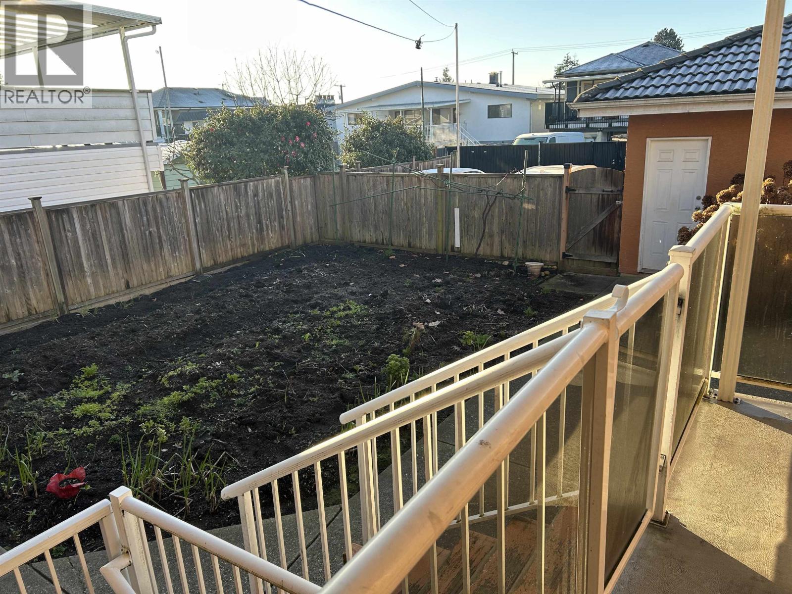 Ground Level 5510 Rumble St., Burnaby, British Columbia  V5J 2C1 - Photo 6 - R3112897