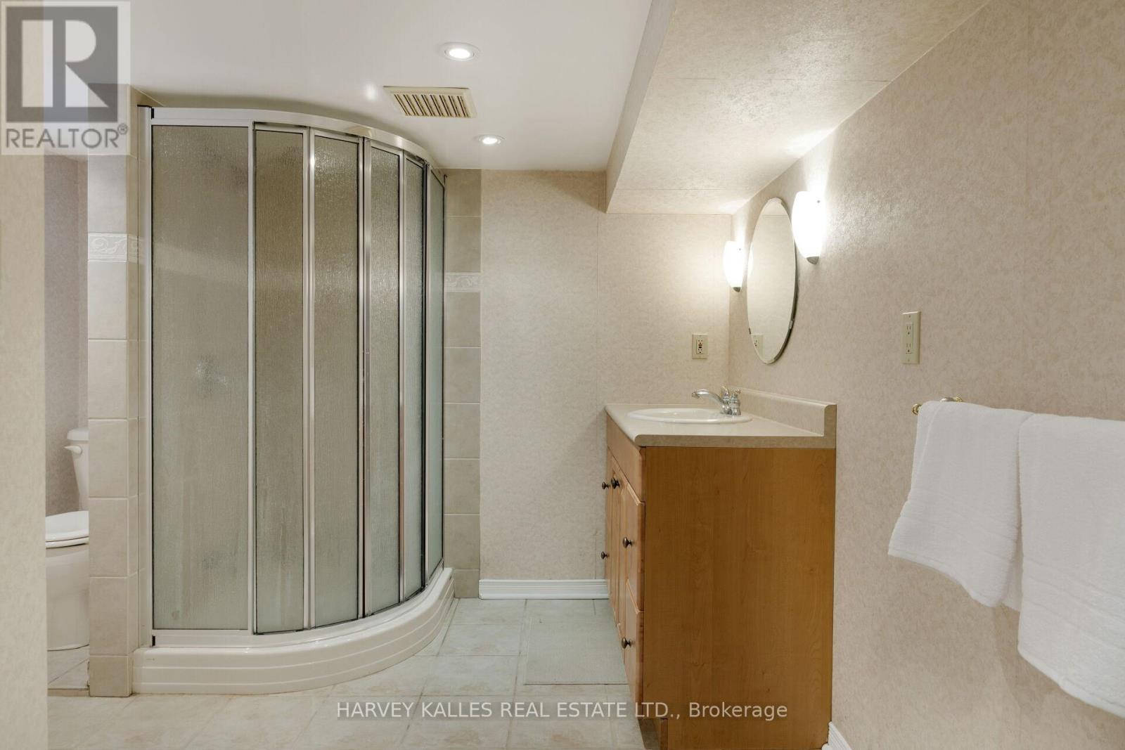 4 Twenty Third Street, Toronto, Ontario  M8V 3M7 - Photo 40 - W13010394