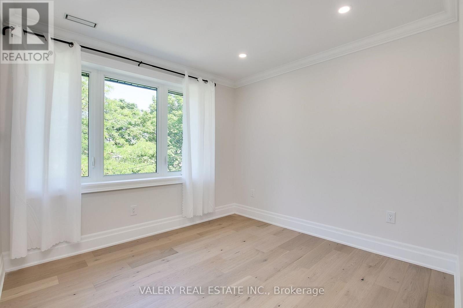 1 - 30 Morgan Avenue, Toronto, Ontario  M8Y 2Z8 - Photo 9 - W12983194