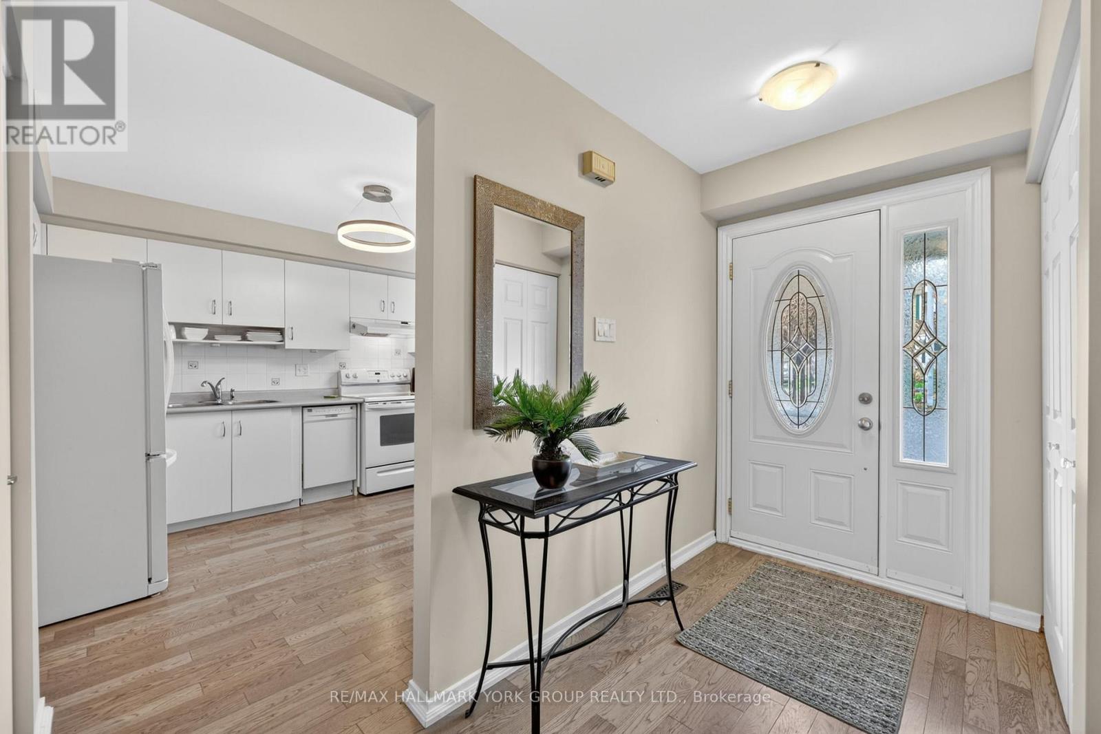 35 Parkland Court, Aurora, Ontario  L4G 3M5 - Photo 6 - N13014616