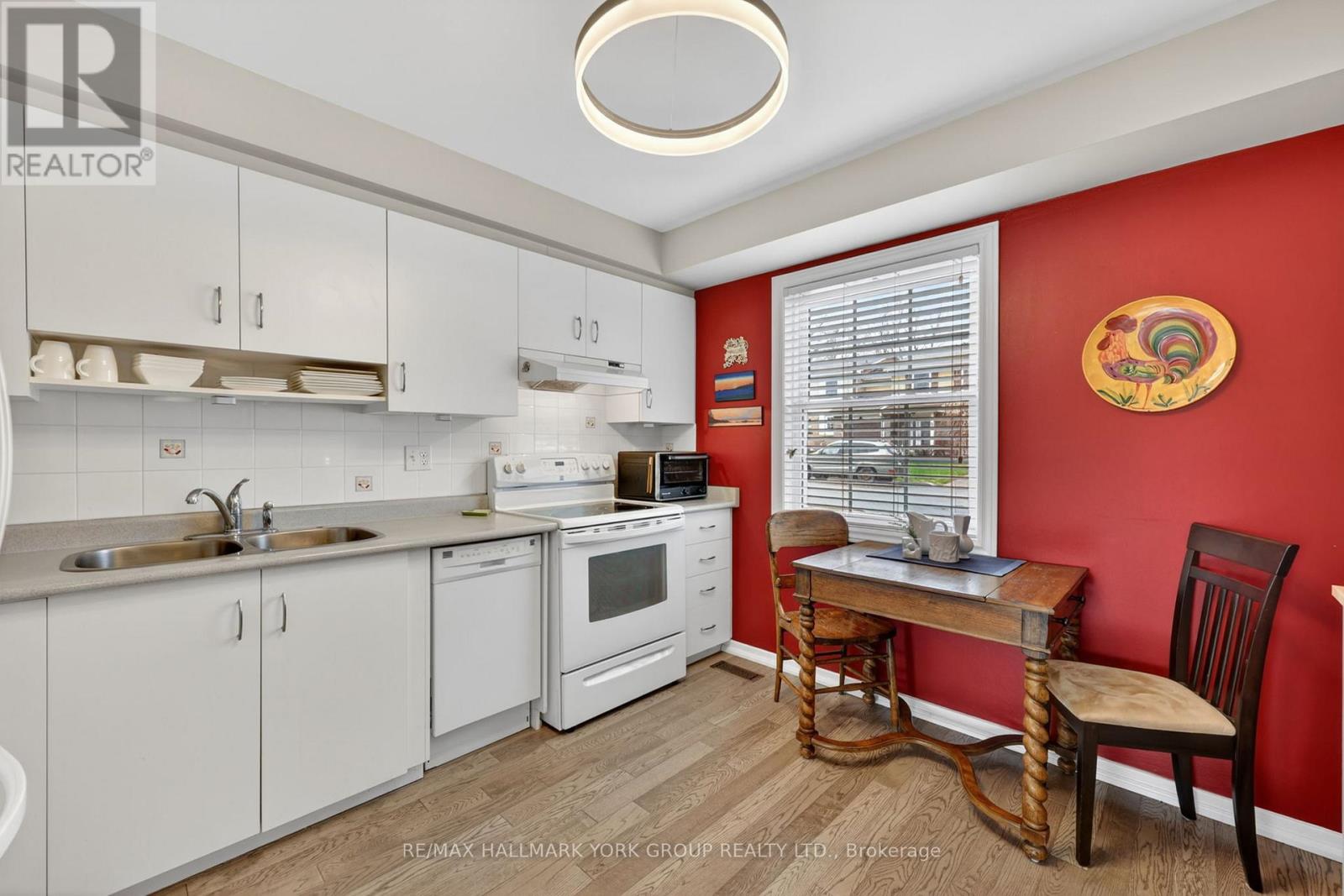 35 Parkland Court, Aurora, Ontario  L4G 3M5 - Photo 7 - N13014616