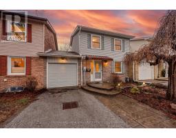 35 PARKLAND COURT, Aurora, Ontario