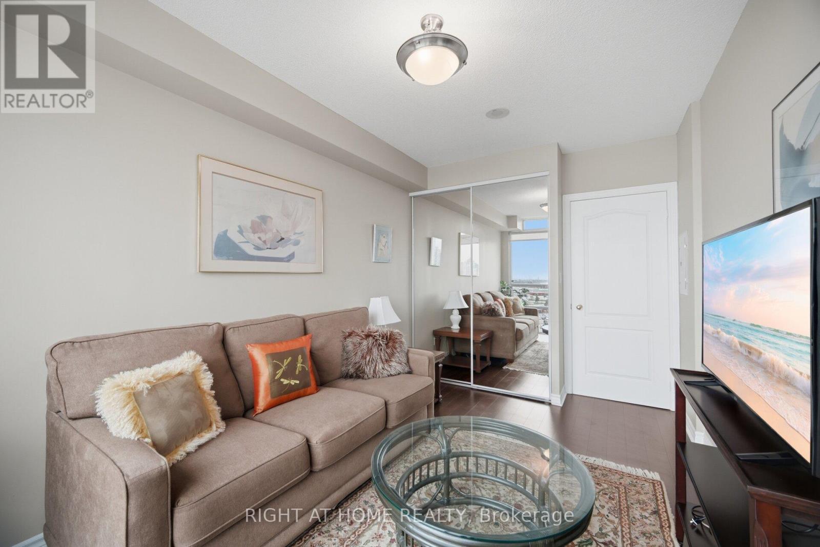 1010 - 88 Promenade Circle, Vaughan, Ontario  L4J 9A4 - Photo 12 - N13014662