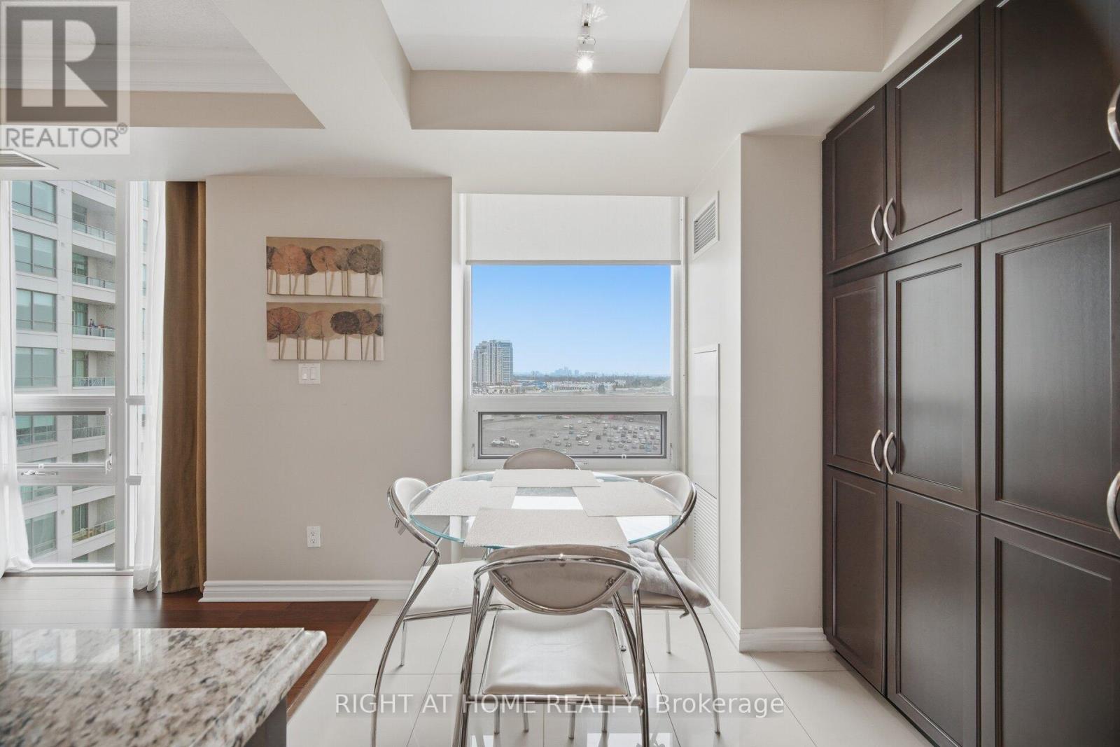 1010 - 88 Promenade Circle, Vaughan, Ontario  L4J 9A4 - Photo 18 - N13014662