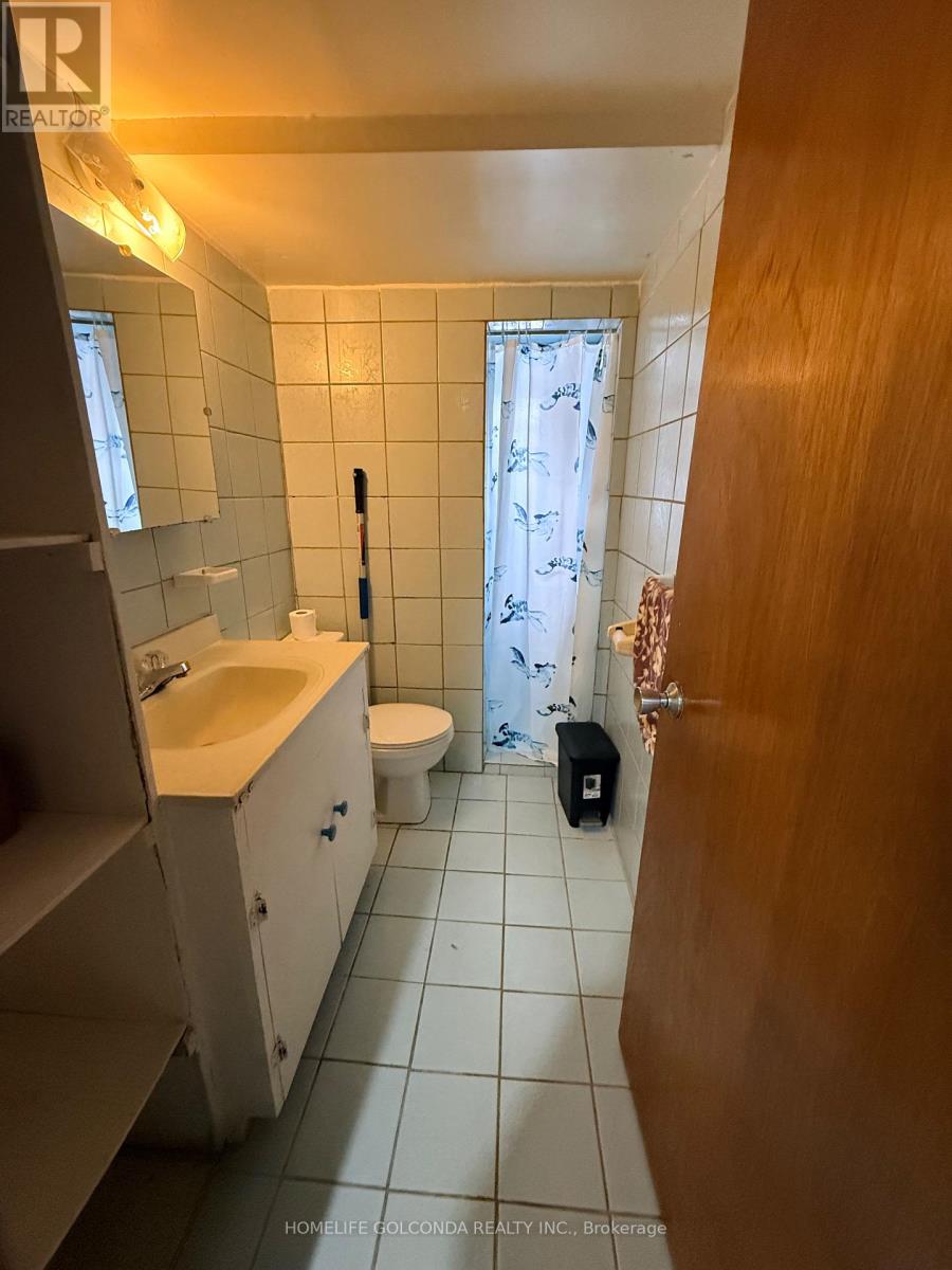 46 Elm Grove Avenue S, Richmond Hill, Ontario  L4E 2V3 - Photo 17 - N13014688