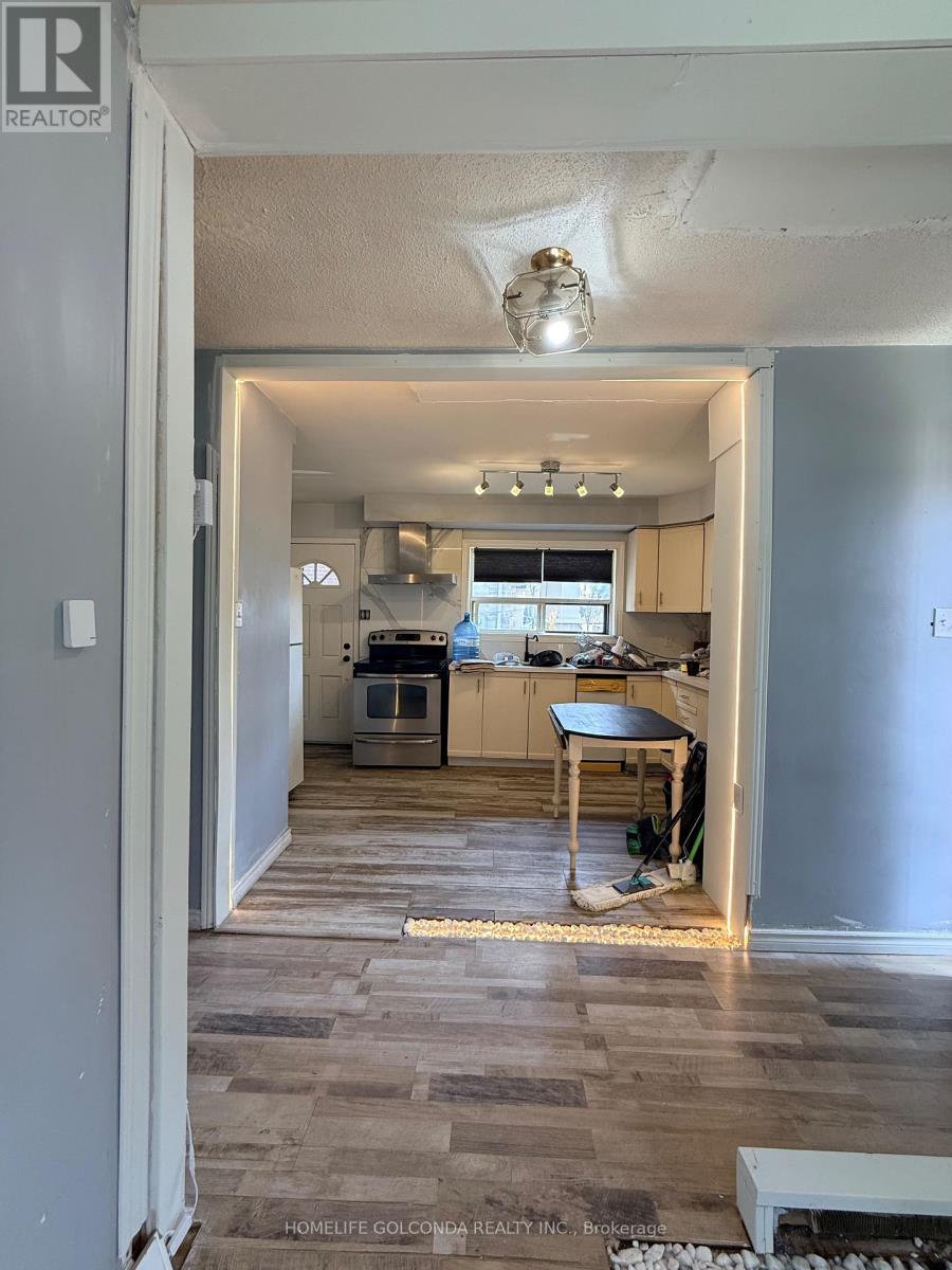 46 Elm Grove Avenue S, Richmond Hill, Ontario  L4E 2V3 - Photo 4 - N13014688