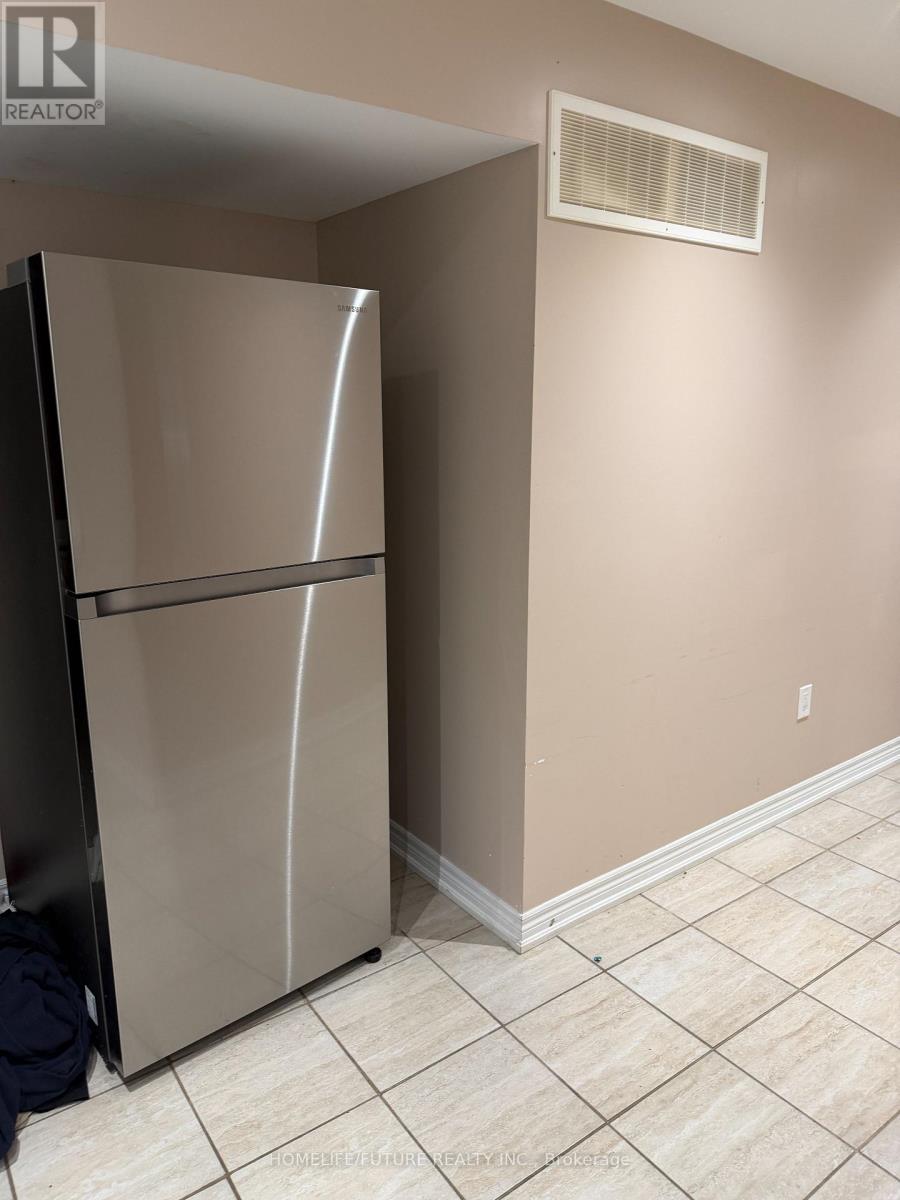 3 Cabin Trail Crescent, Whitchurch-Stouffville, Ontario  L4A 0S7 - Photo 4 - N13014694