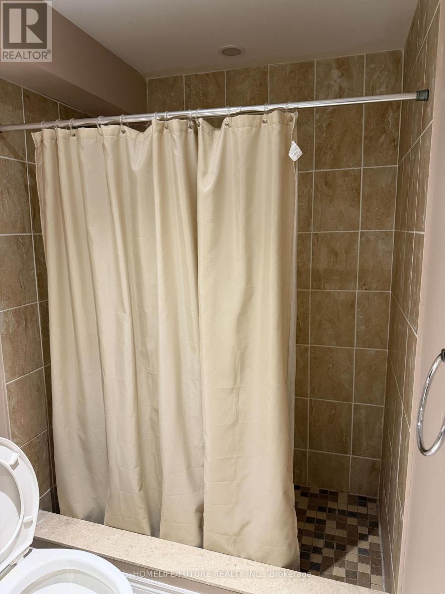 3 Cabin Trail Crescent, Whitchurch-Stouffville, Ontario  L4A 0S7 - Photo 8 - N13014694