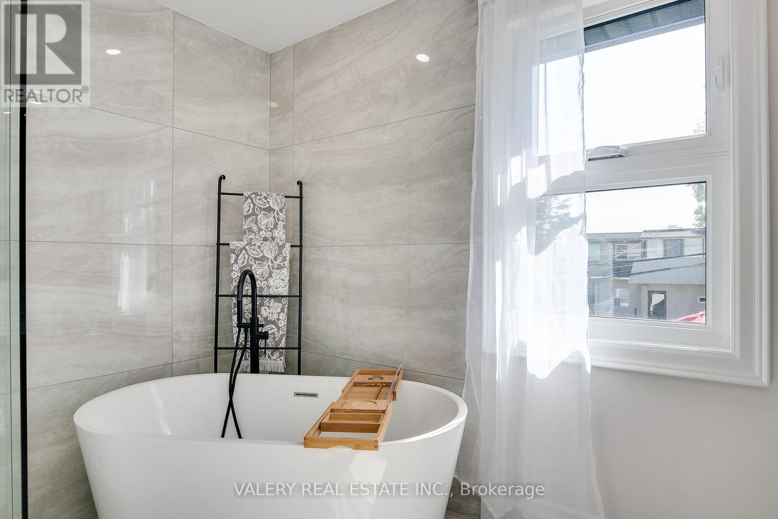 1 - 30 Morgan Avenue, Toronto, Ontario  M8Y 2Z8 - Photo 15 - W12983194