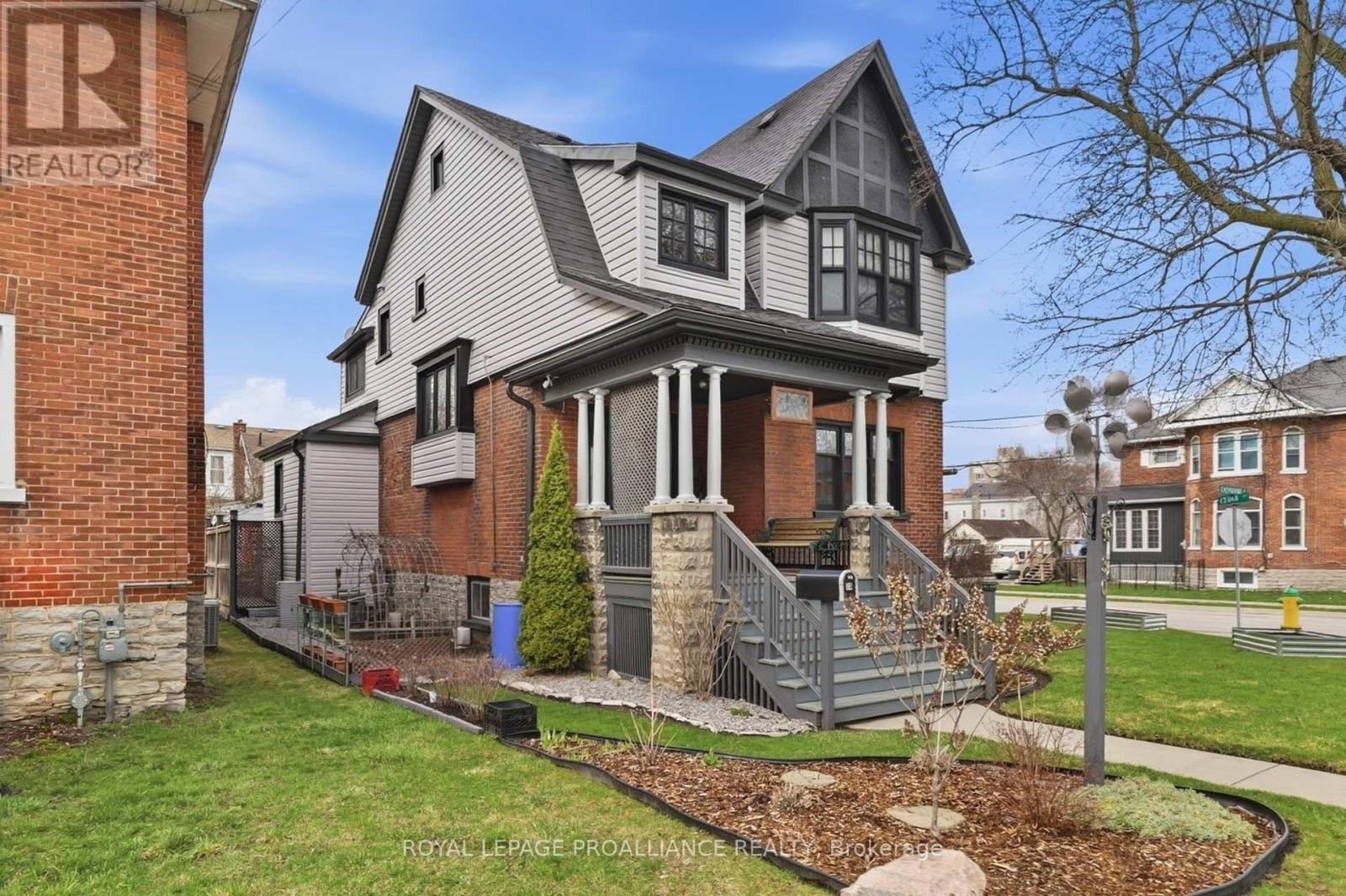 30 CATHARINE STREET, Belleville, Ontario