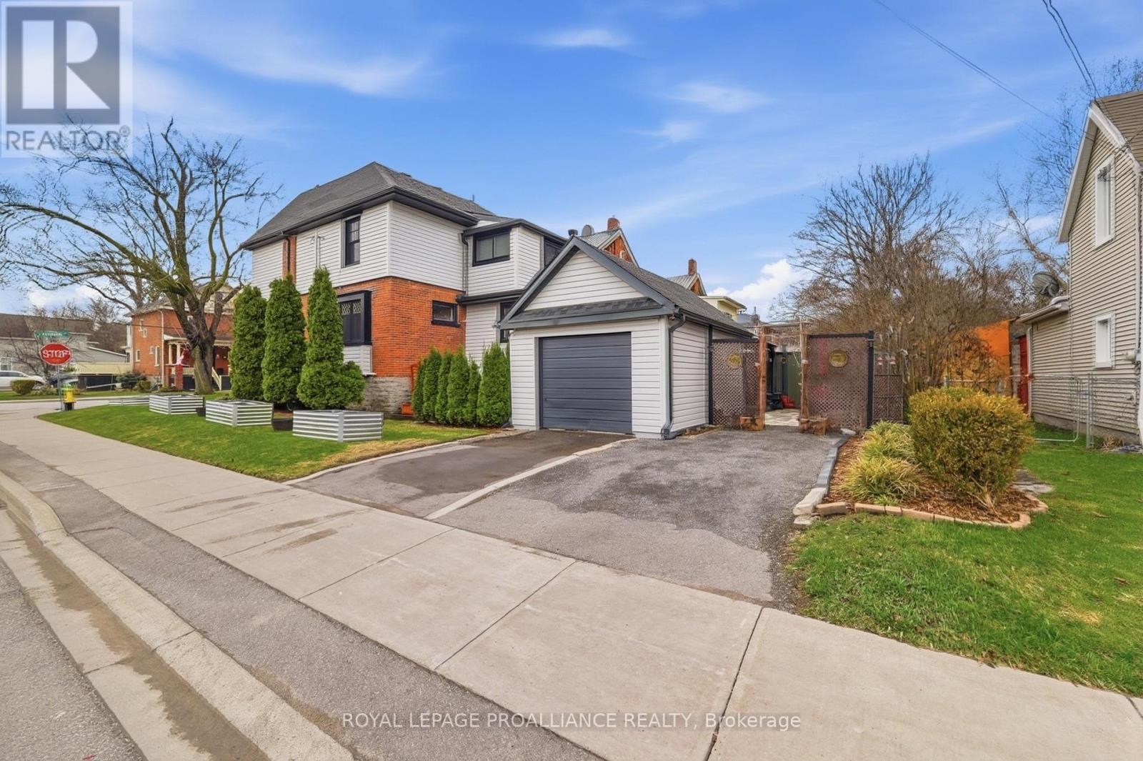 30 Catharine Street, Belleville, Ontario  K8P 1L5 - Photo 3 - X13013840