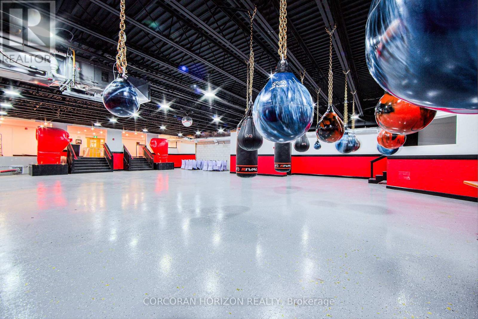 2261 Dundas Street, Toronto, Ontario  M6R 1X6 - Photo 9 - W13014636