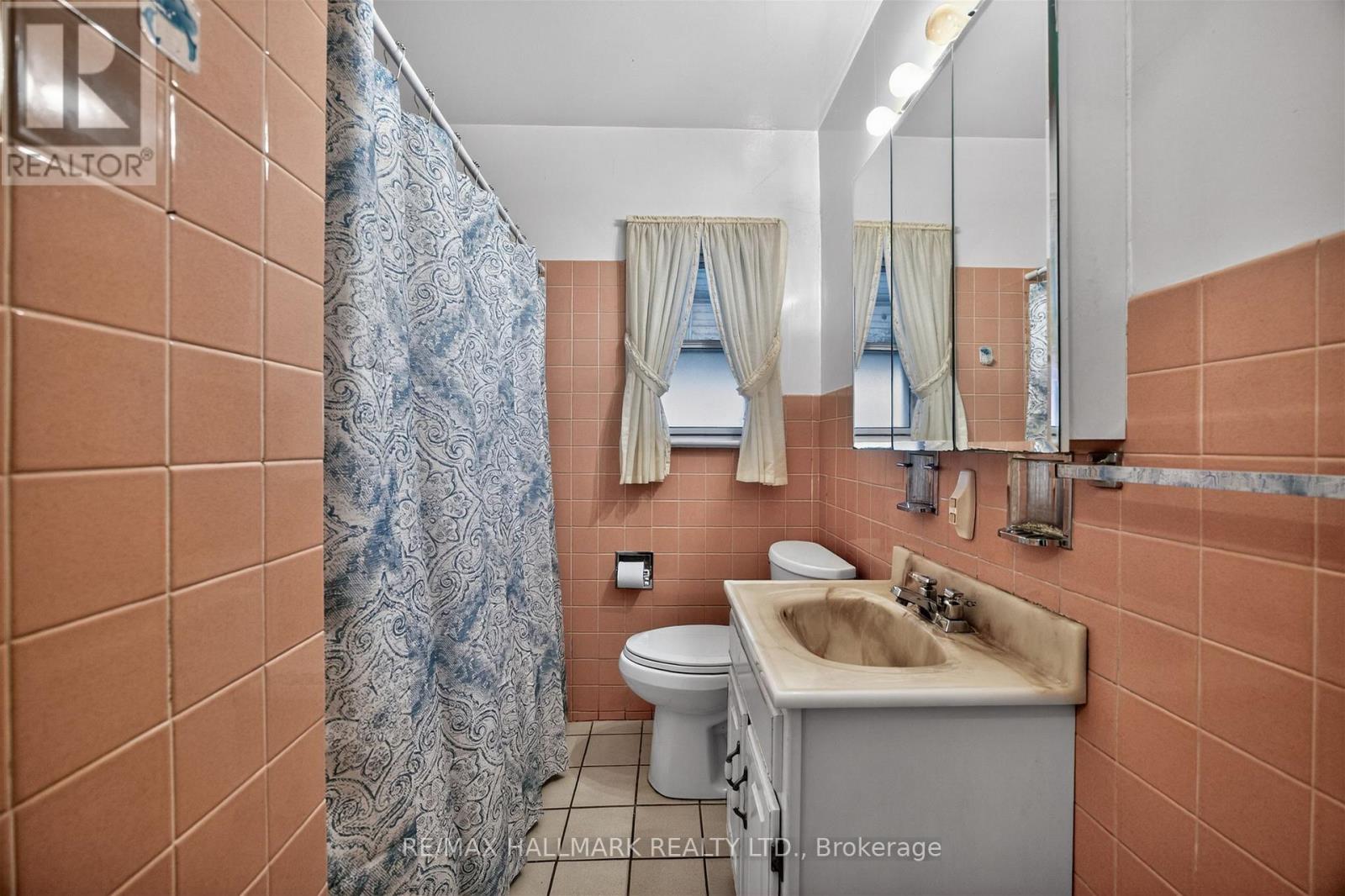 50 Dorking Crescent, Toronto, Ontario  M3M 2B6 - Photo 21 - W13014638