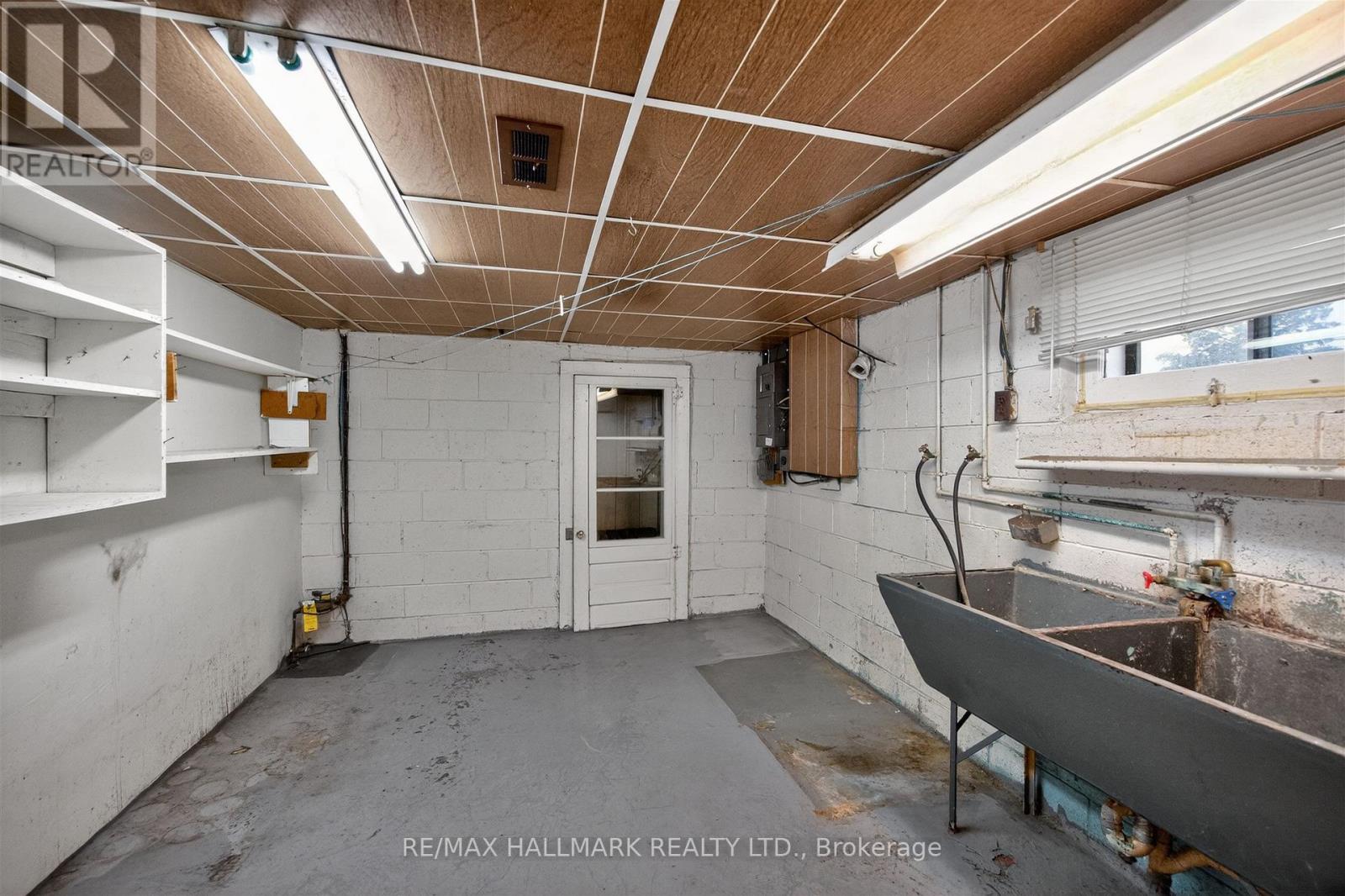 50 Dorking Crescent, Toronto, Ontario  M3M 2B6 - Photo 32 - W13014638