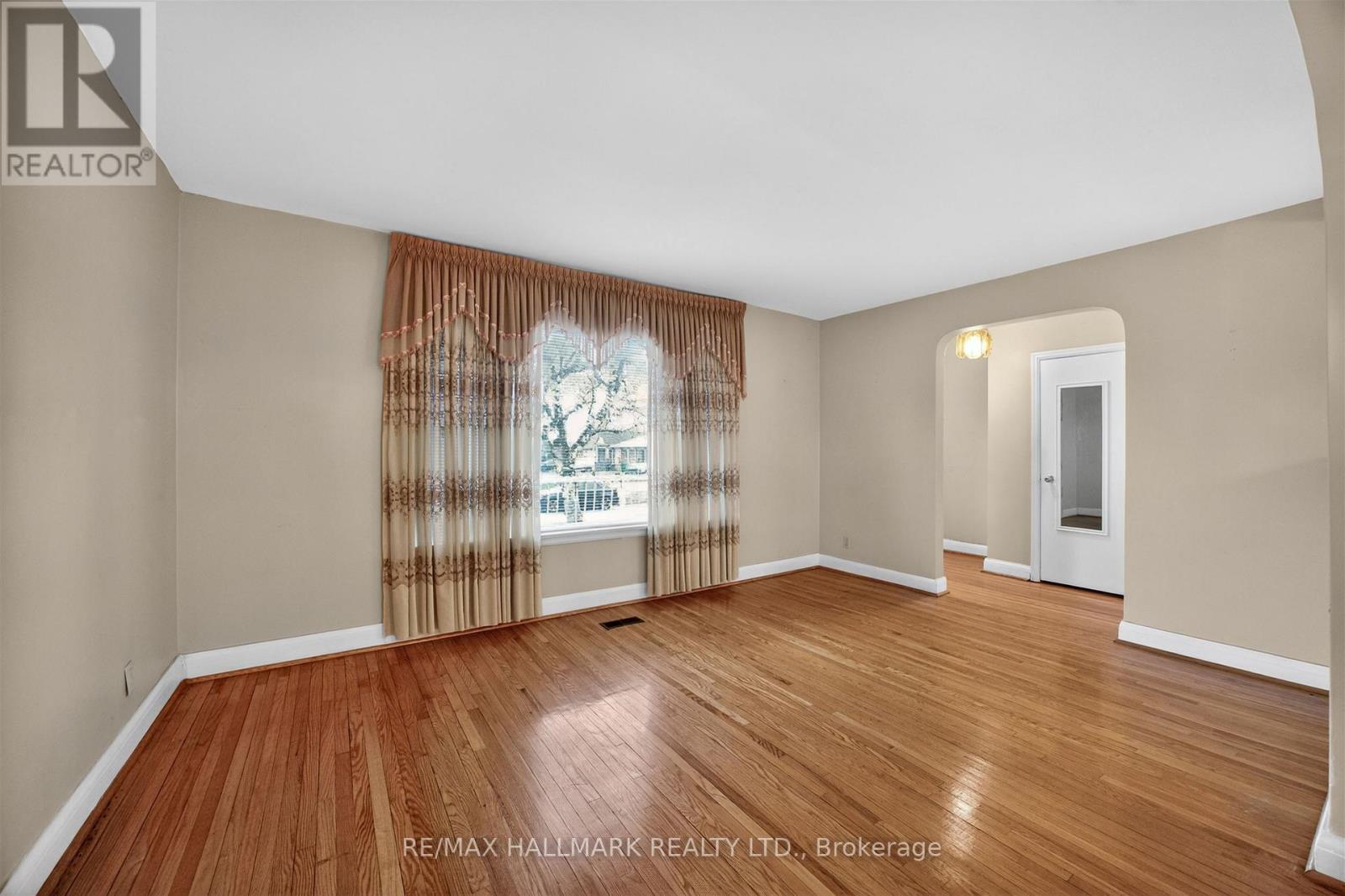 50 Dorking Crescent, Toronto, Ontario  M3M 2B6 - Photo 9 - W13014638