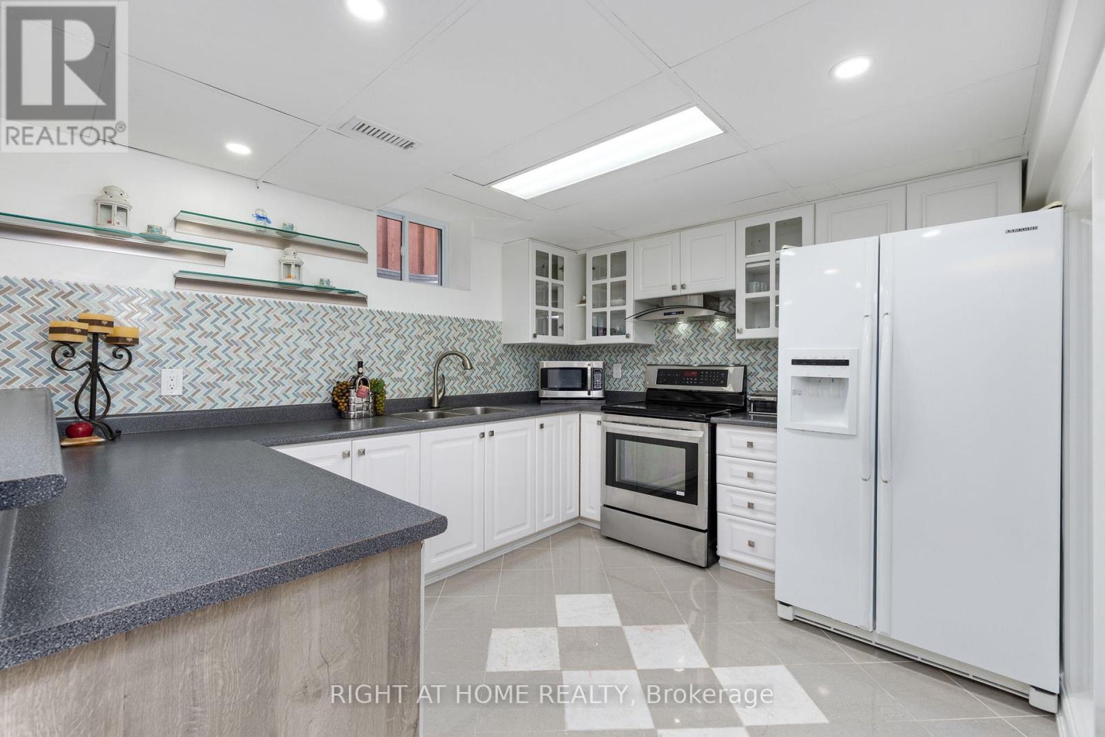 Basement - 14 Sterritt Drive, Brampton, Ontario  L6Y 5E4 - Photo 8 - W13014650