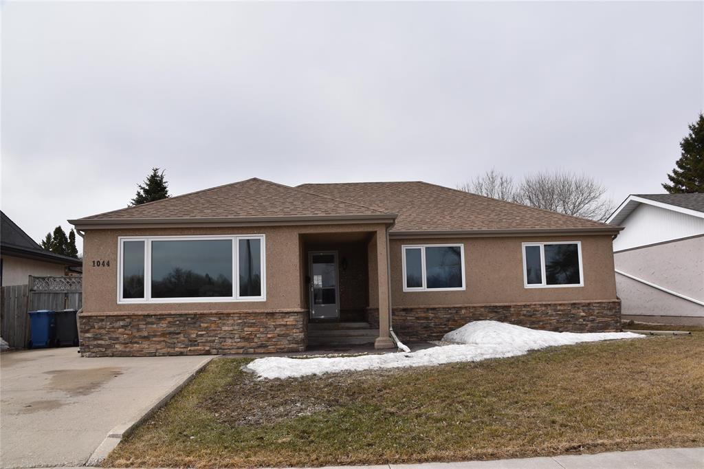 1044 Crestview Park Drive, Winnipeg, Manitoba  R2Y 0W2 - Photo 0 - 202607134